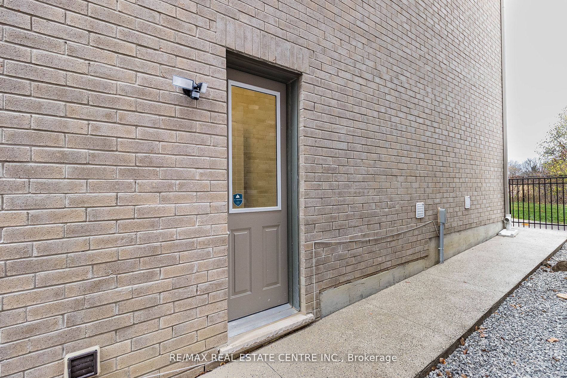 35 Arthur Griffin Cres