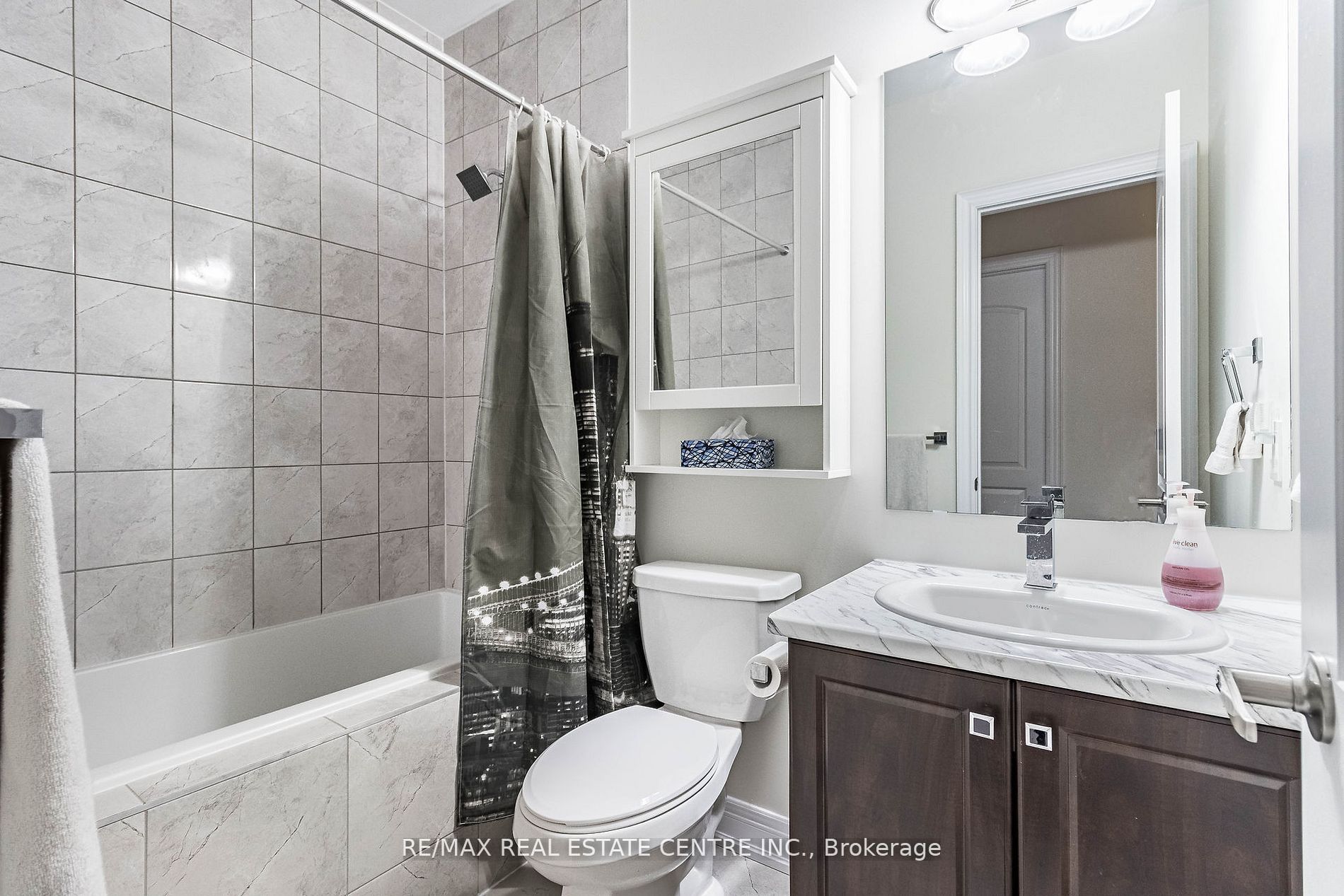 35 Arthur Griffin Cres