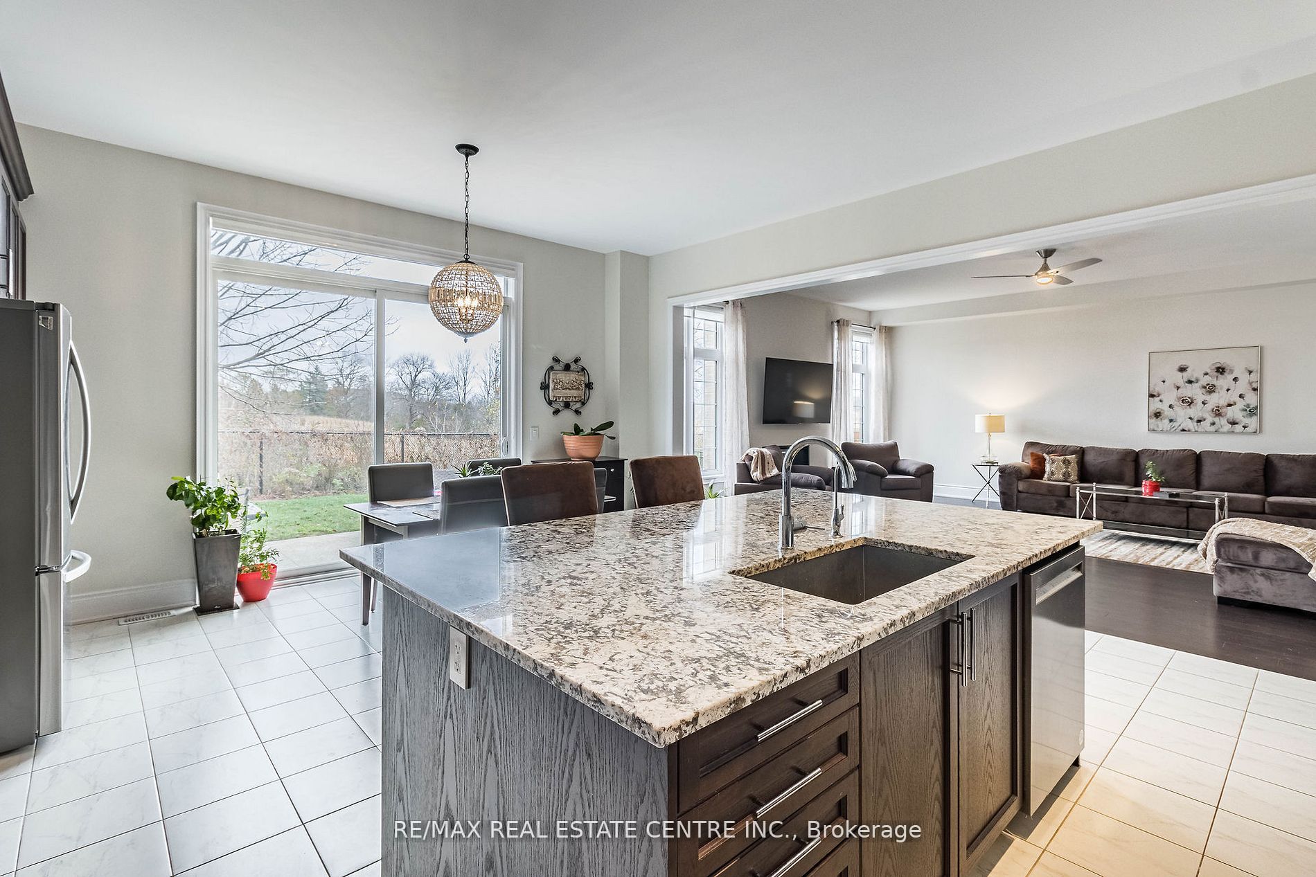 35 Arthur Griffin Cres