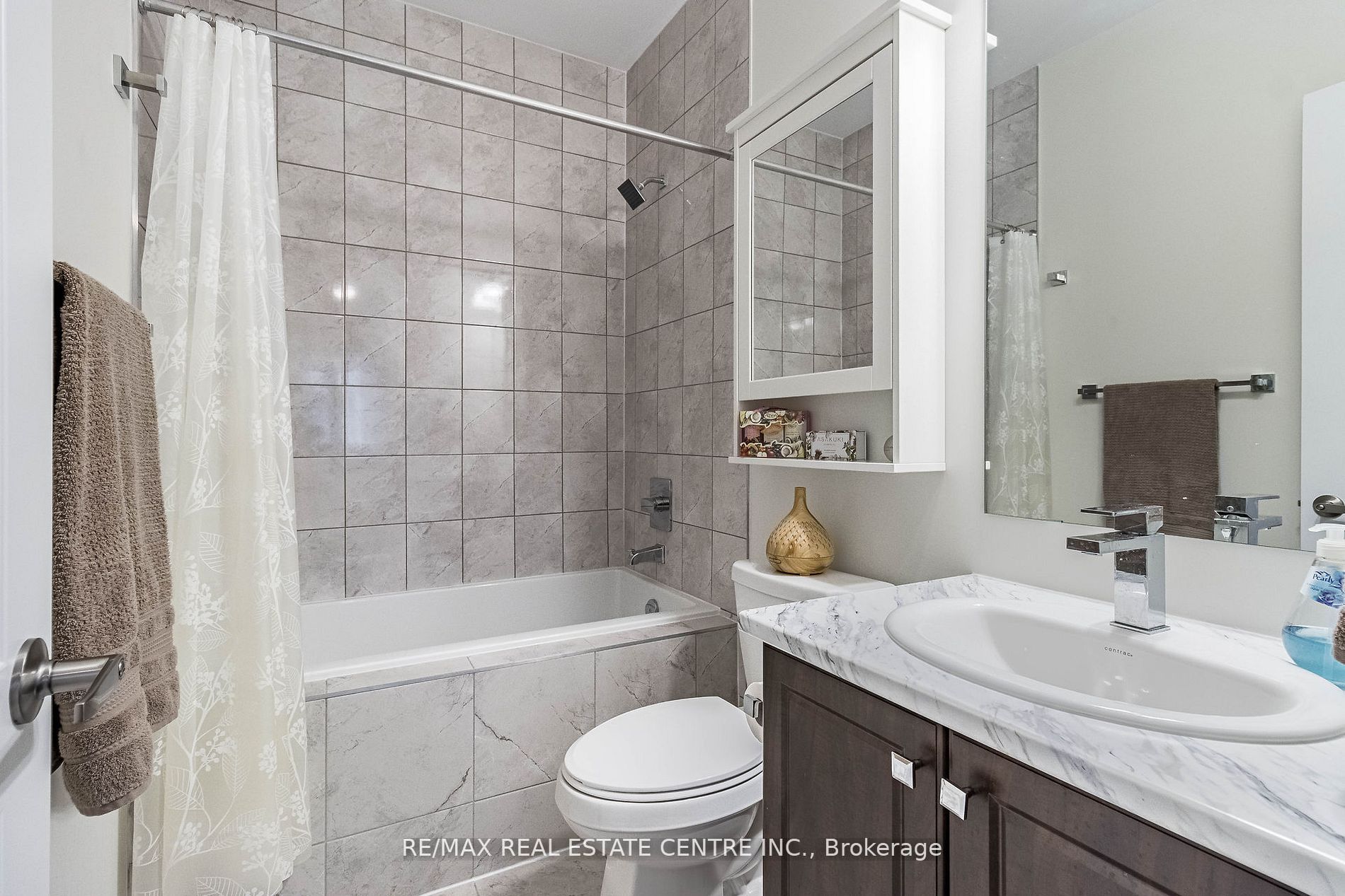 35 Arthur Griffin Cres
