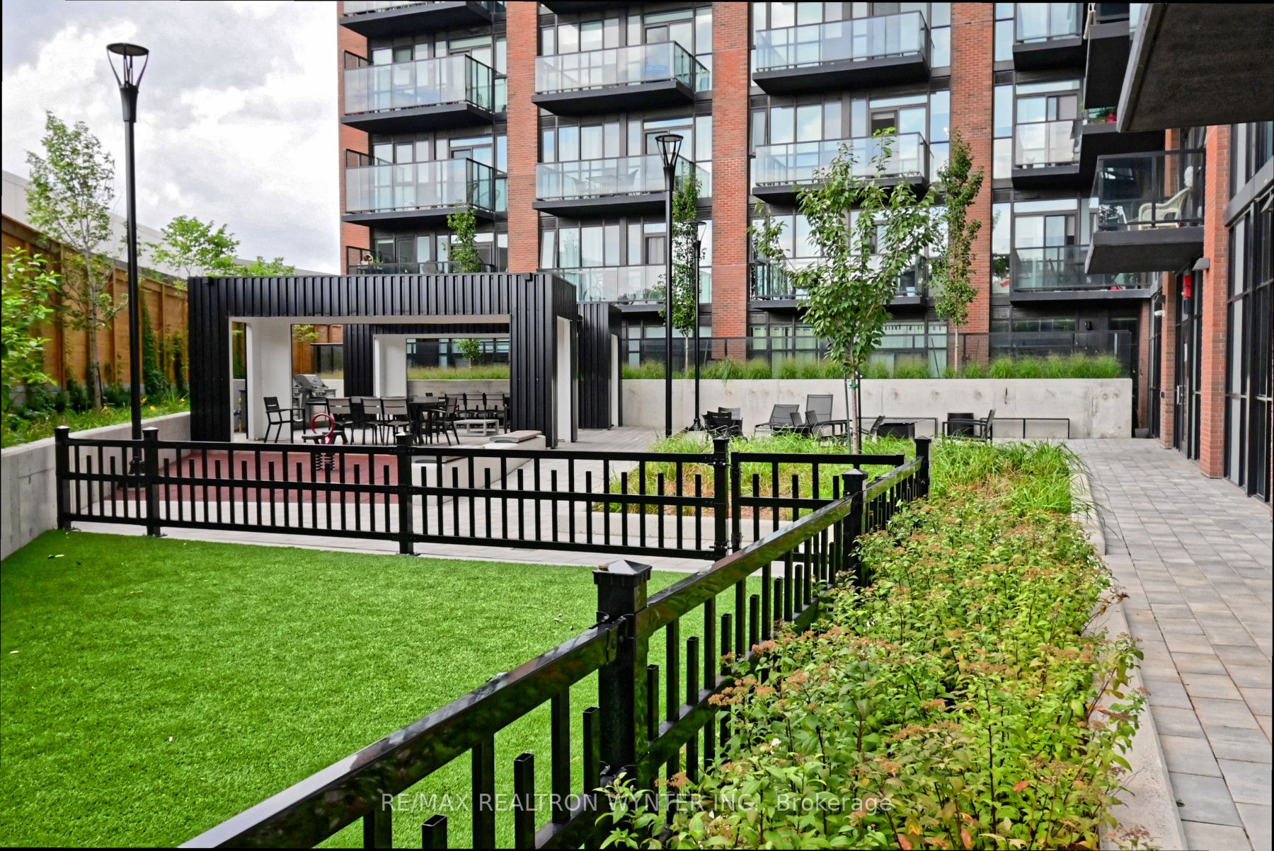 2300 St. Clair Ave W, #328