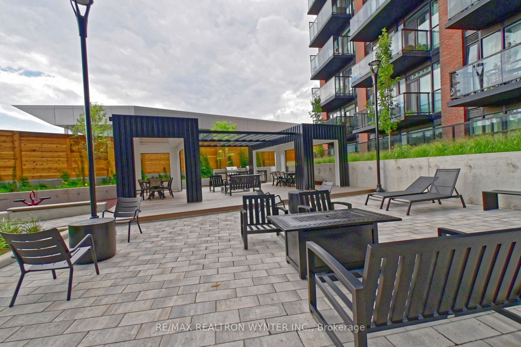 2300 St. Clair Ave W, #328