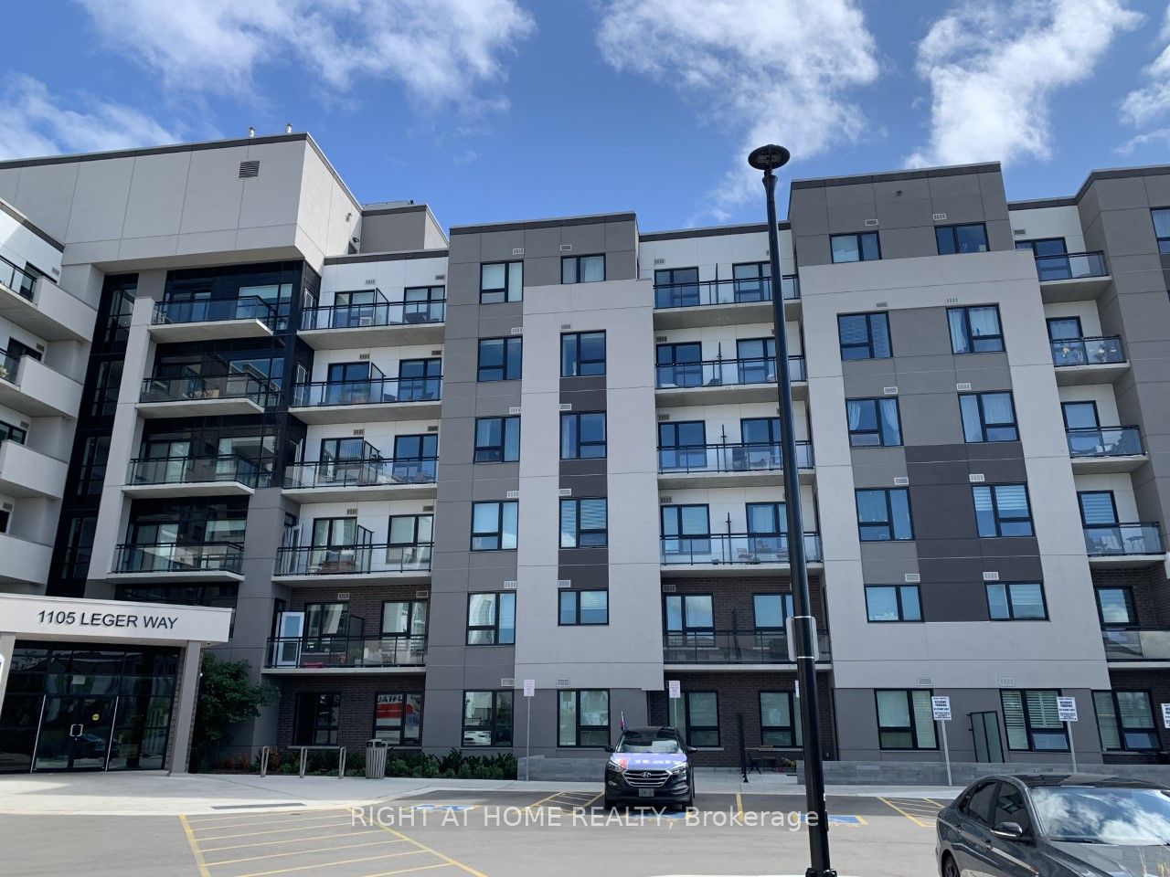 1105 Leger Way E, #527