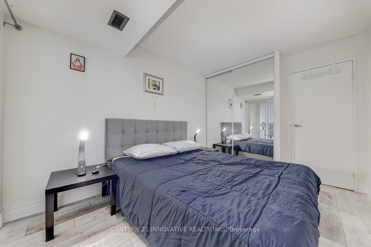 10 Markbrook Lane, #1004
