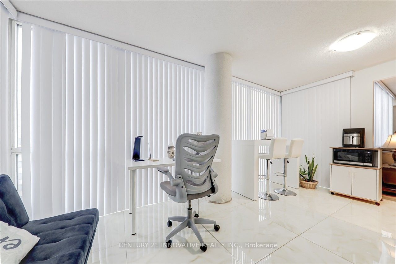 10 Markbrook Lane, #1004