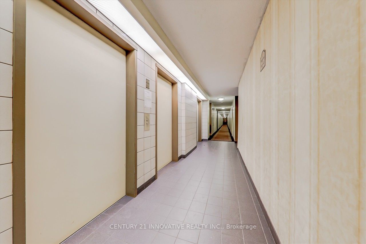 10 Markbrook Lane, #1004