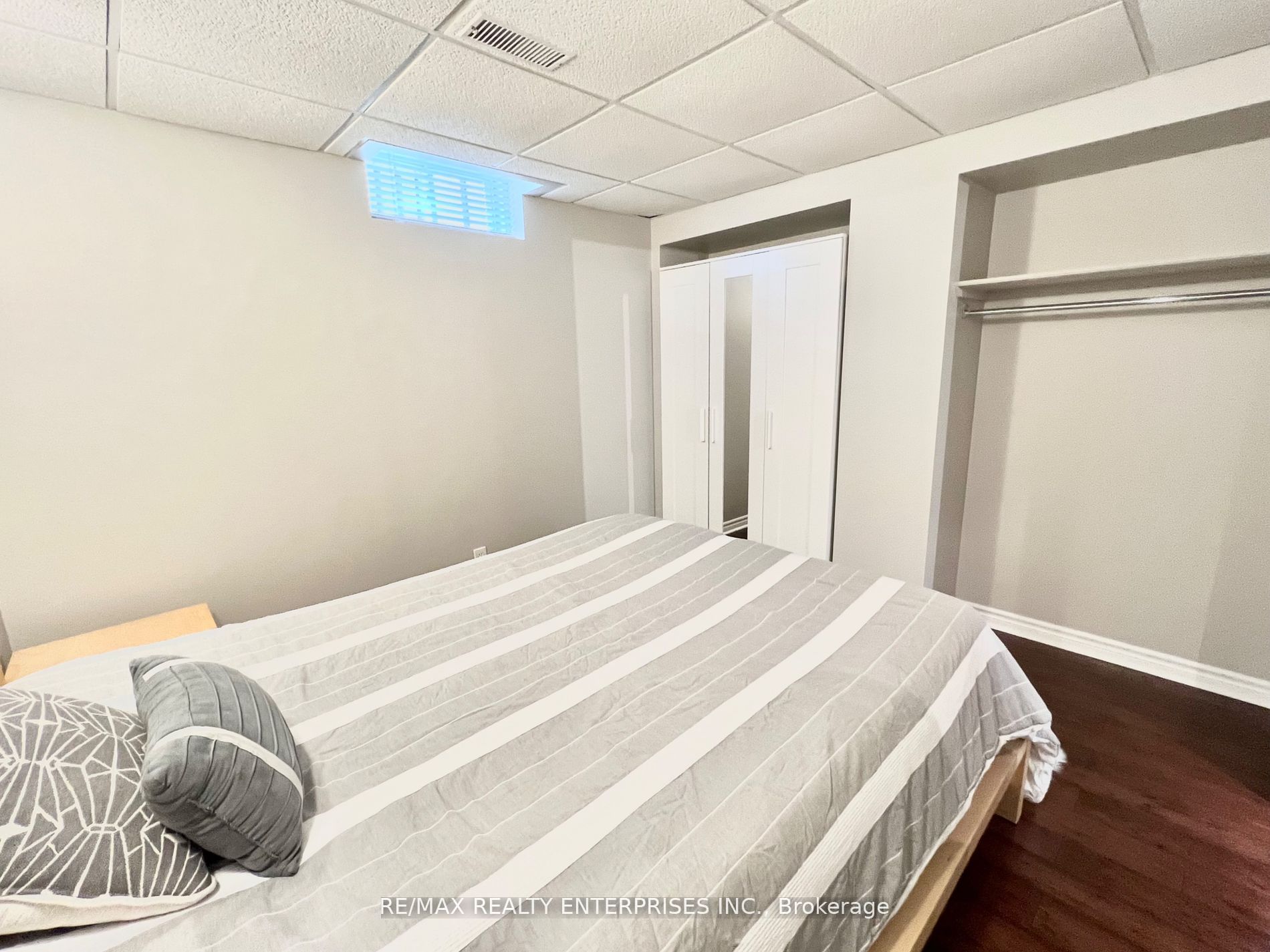 39 Terrastone Court, #Lower