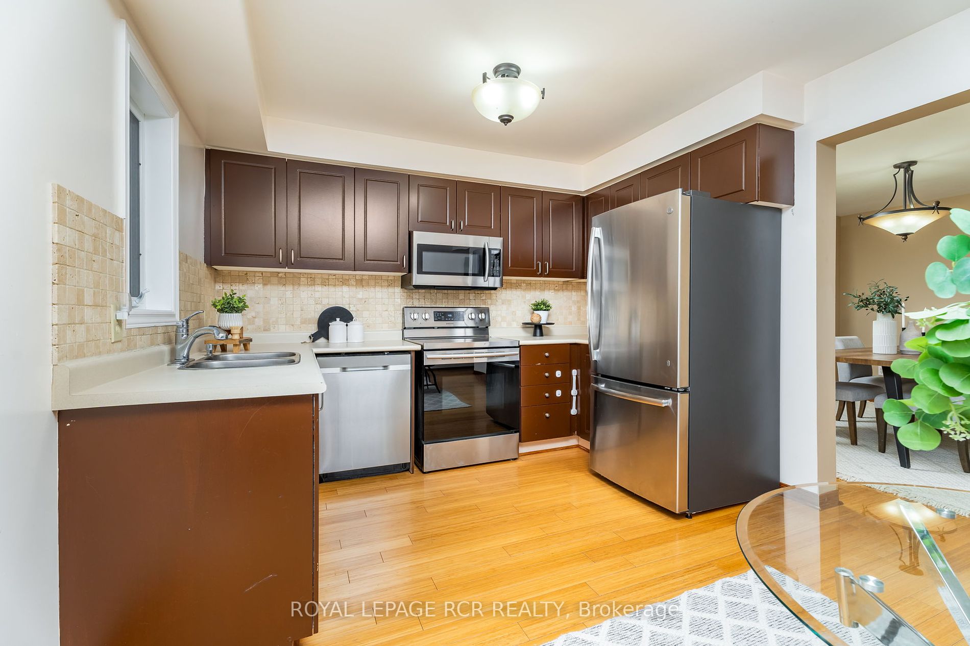 234 Howard Crescent