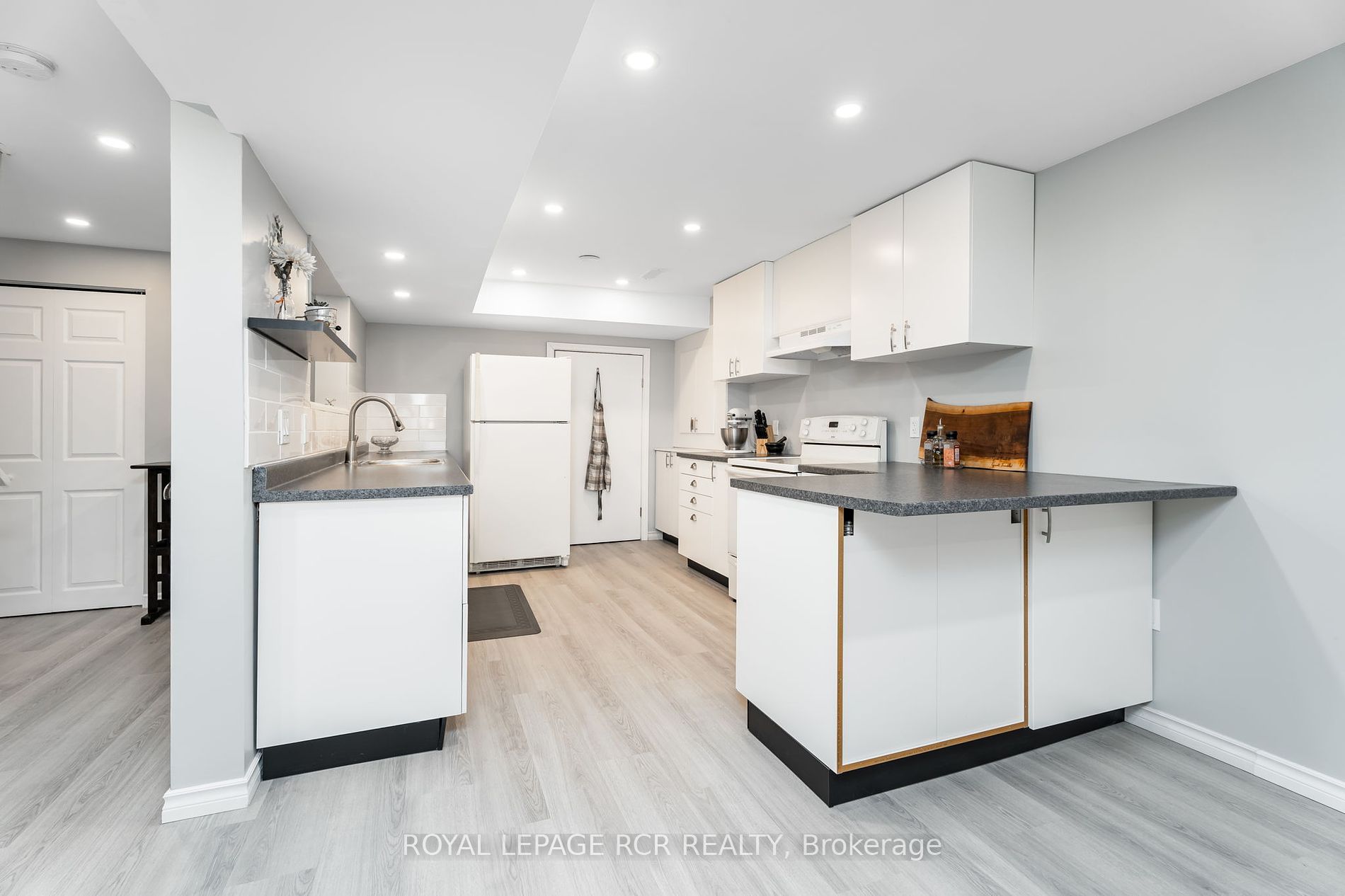 234 Howard Crescent