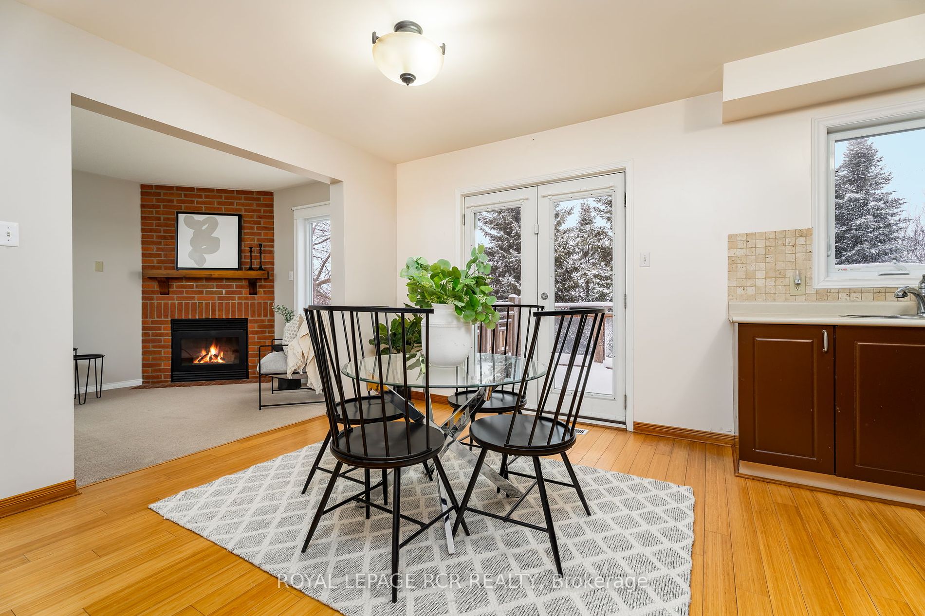 234 Howard Crescent