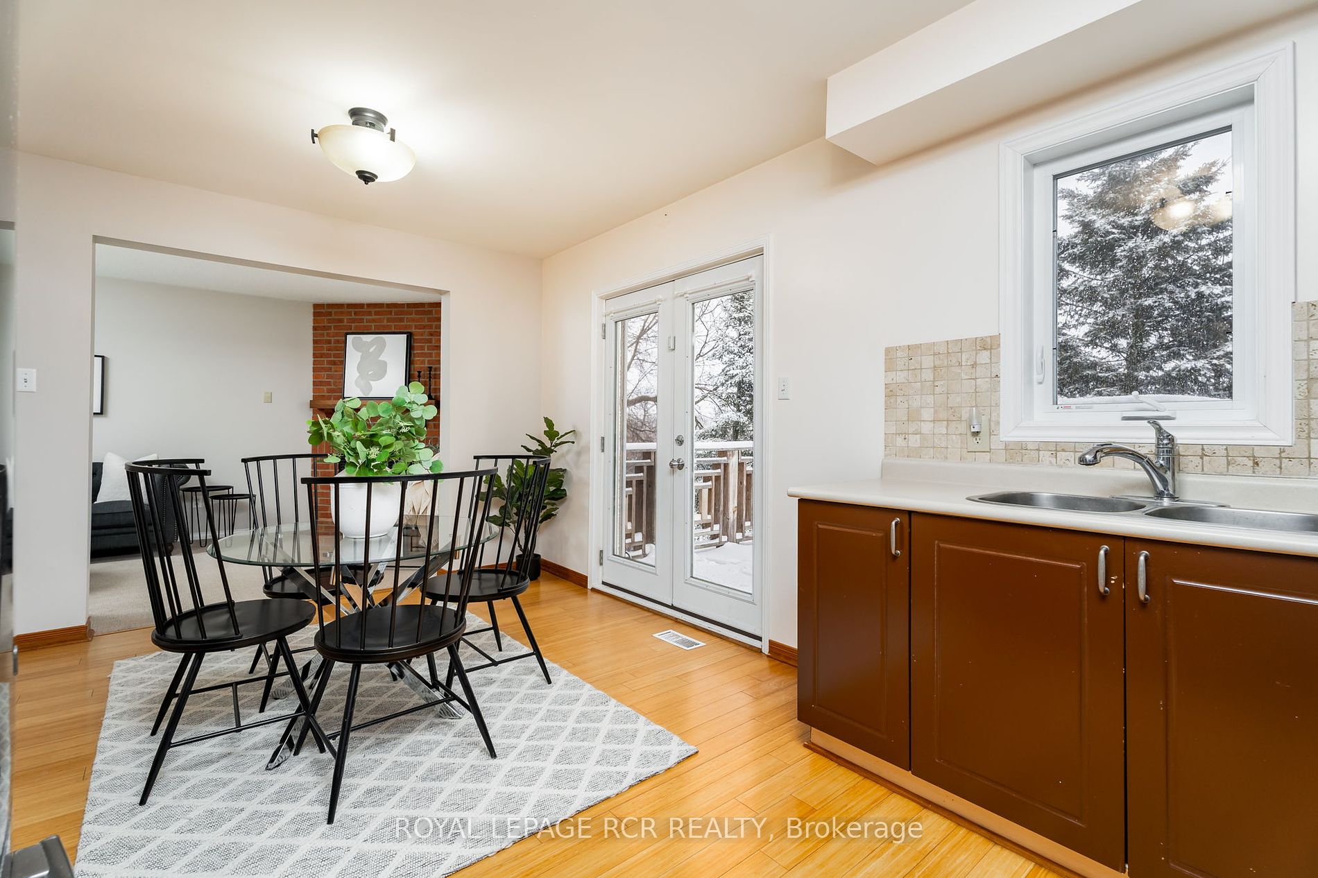 234 Howard Crescent