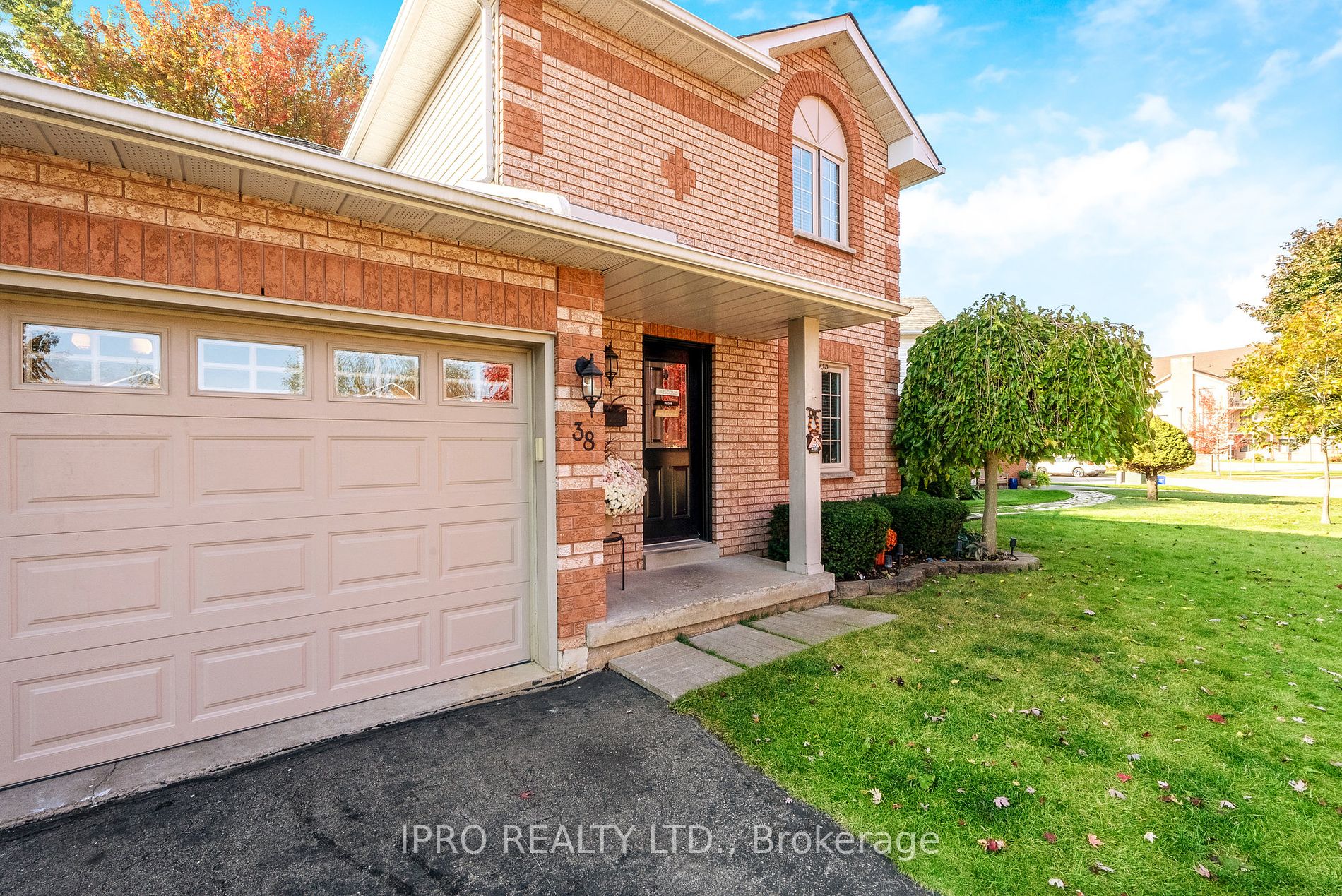 38 Birchway Place
