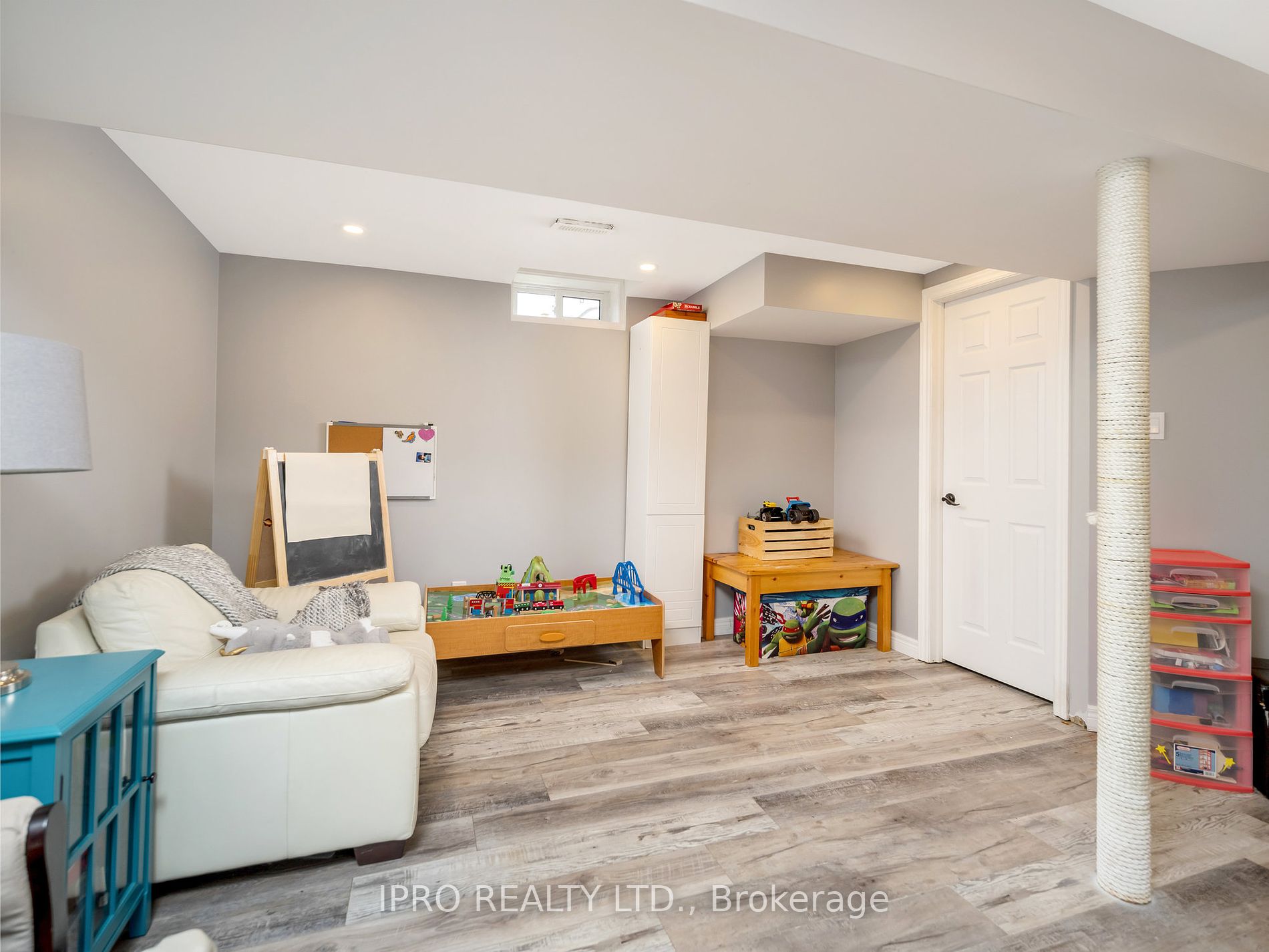 38 Birchway Place