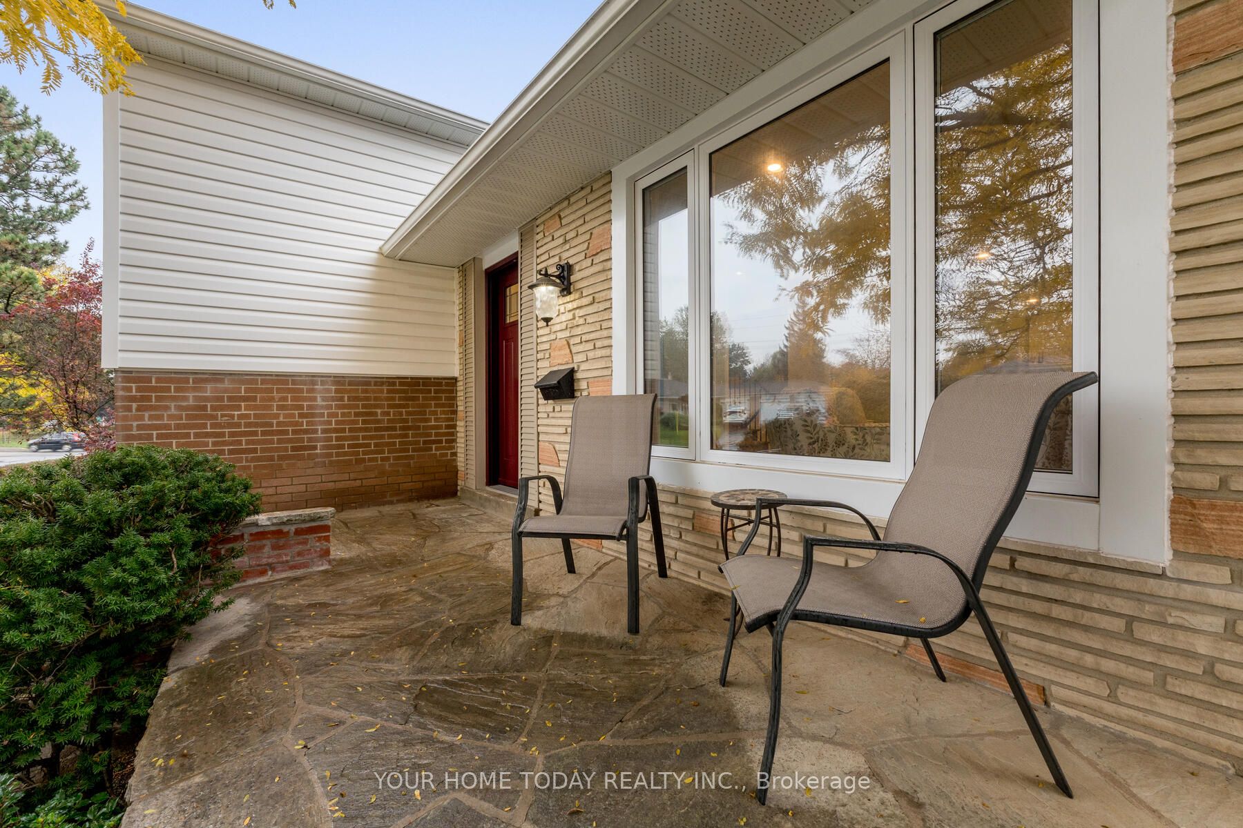 3 Regan Cres