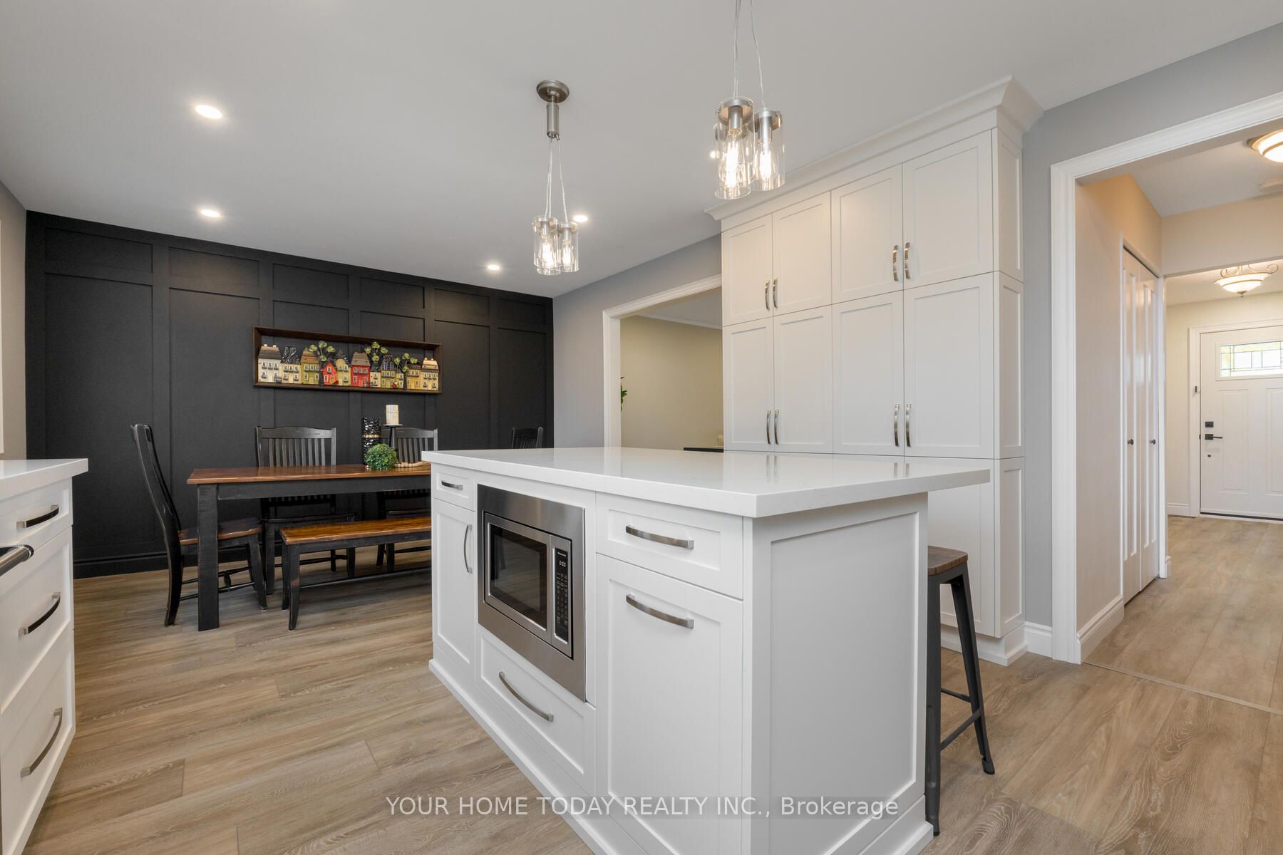 3 Regan Cres