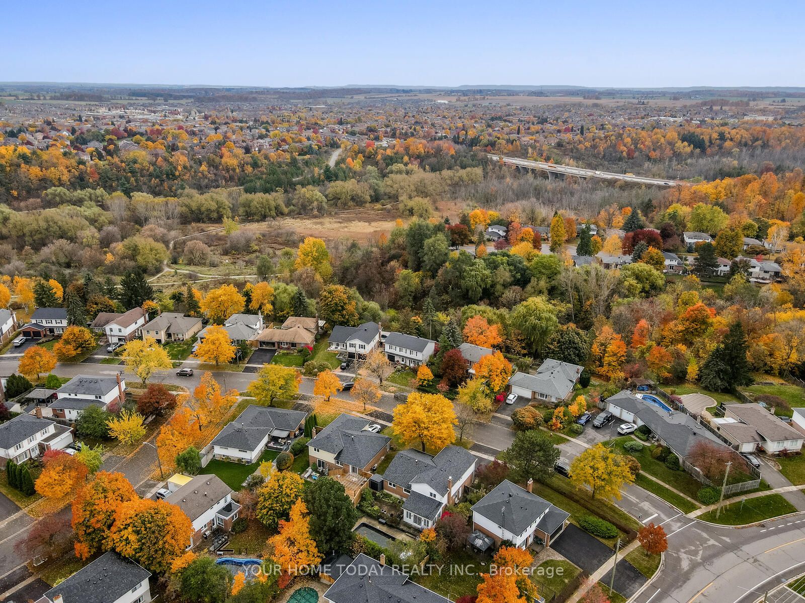 3 Regan Cres
