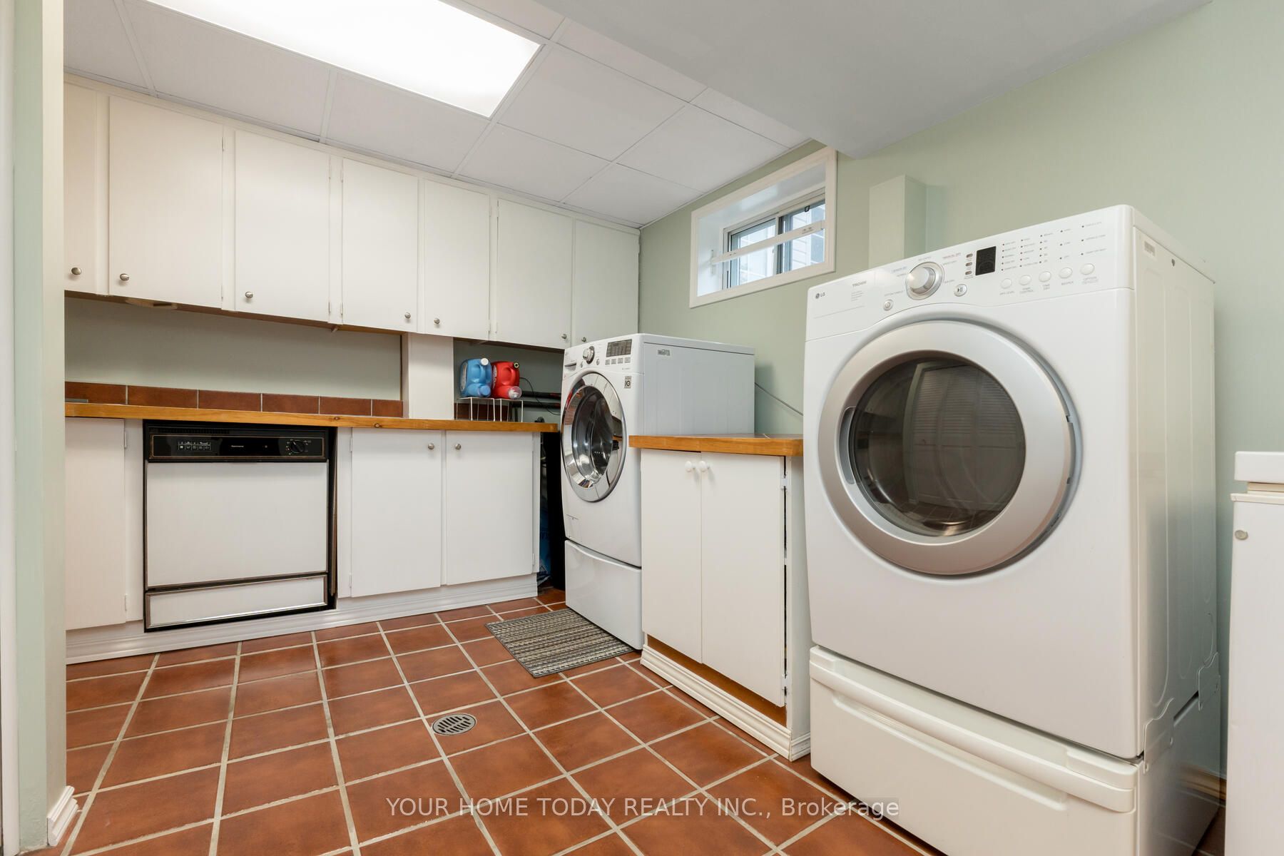 3 Regan Cres