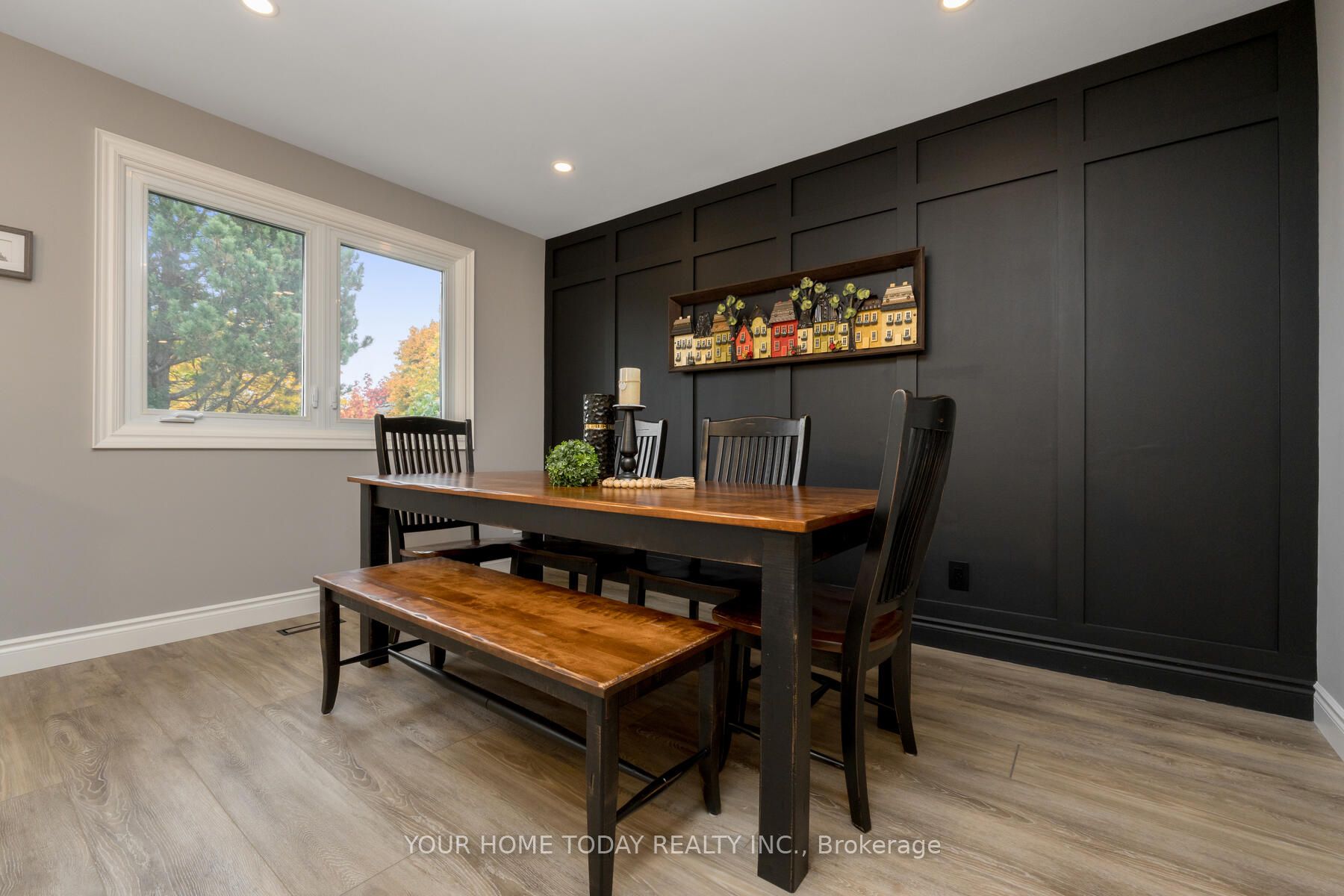 3 Regan Cres