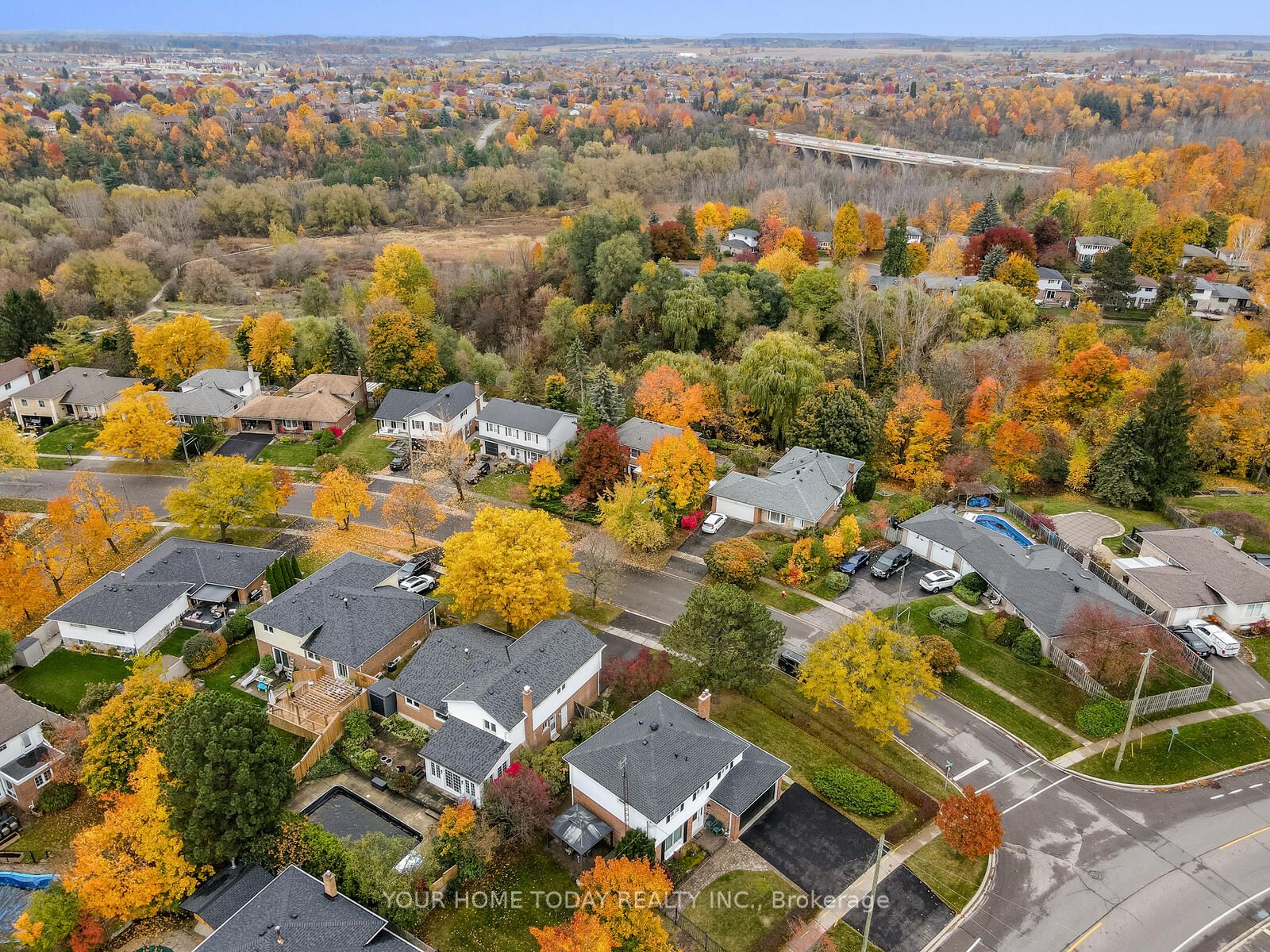 3 Regan Cres