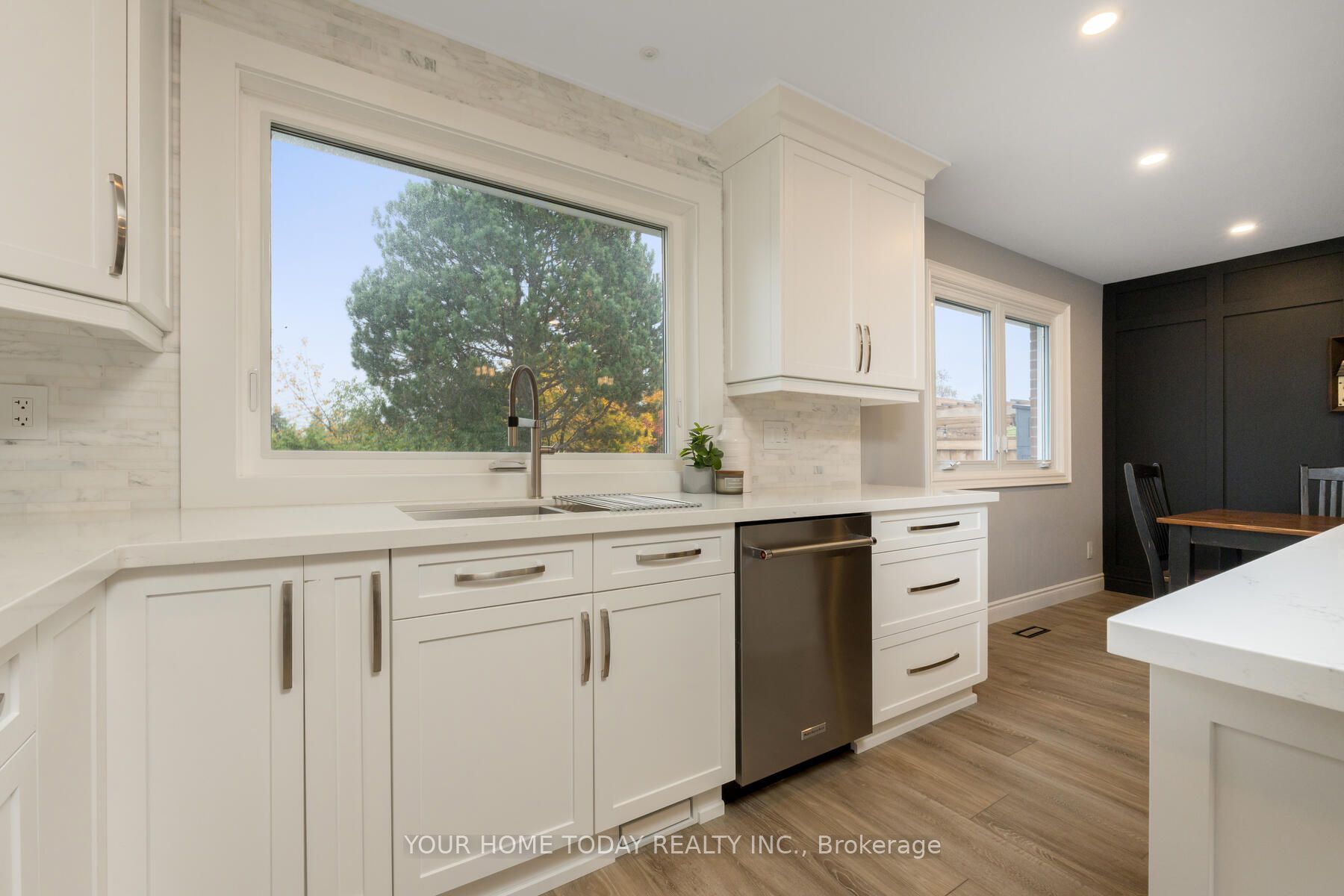 3 Regan Cres