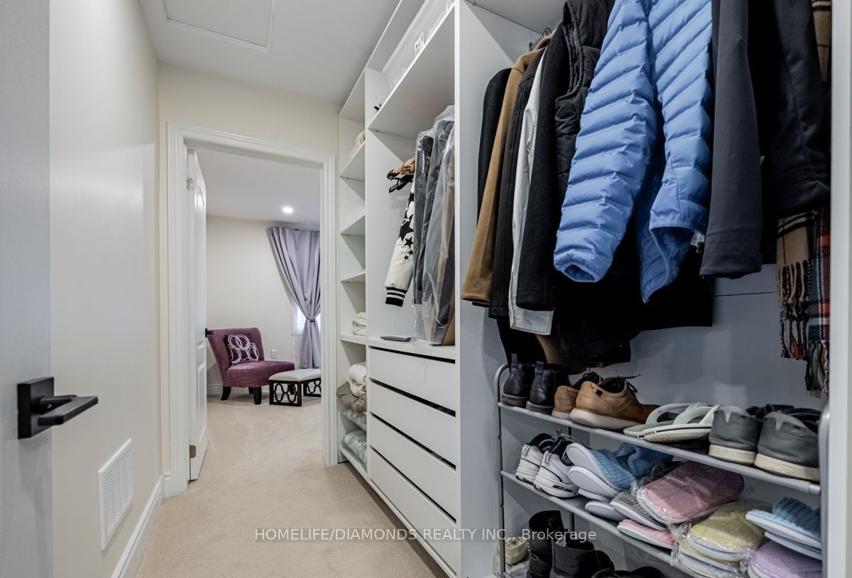 208 Glen Oak Dr