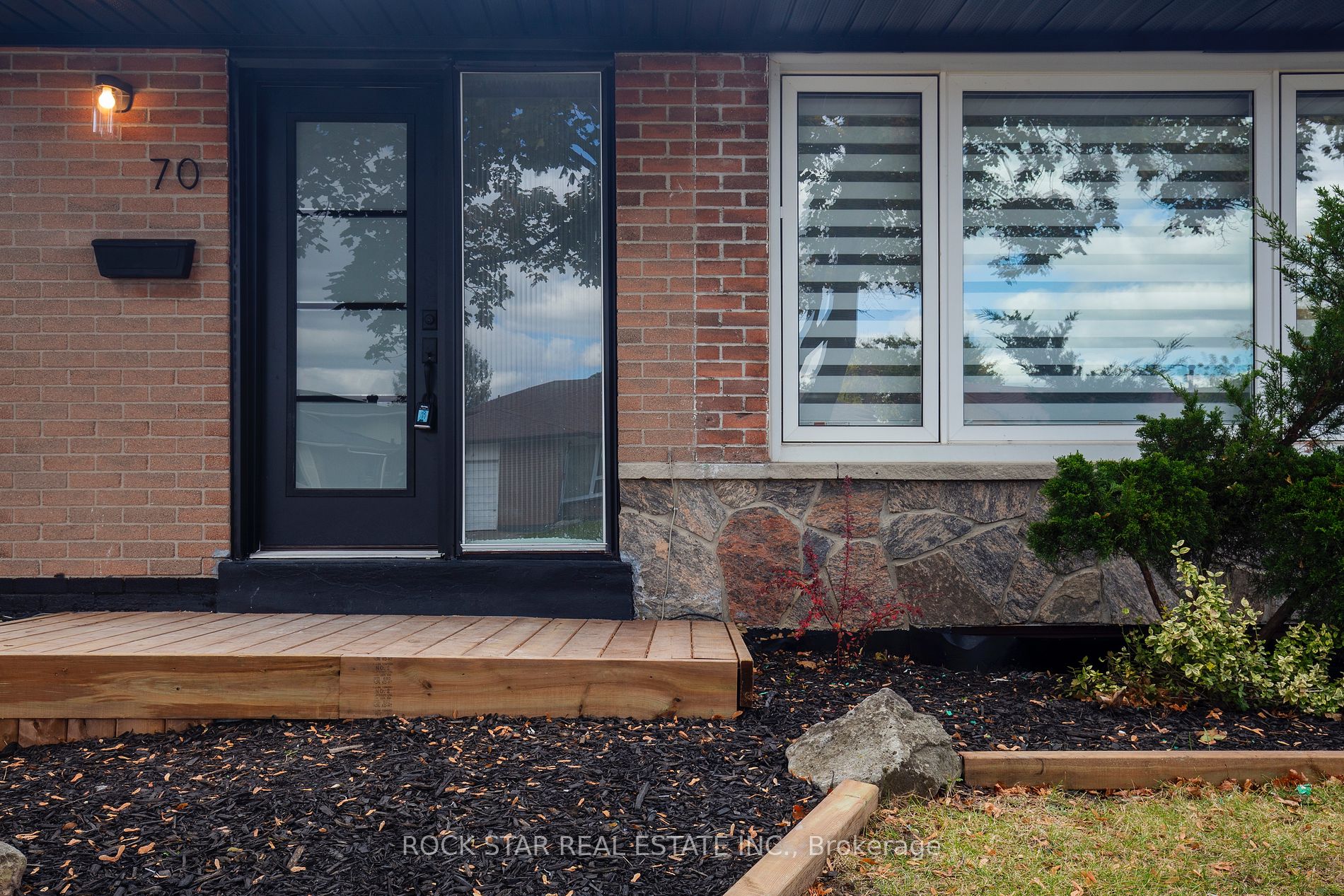70 Wilton Dr