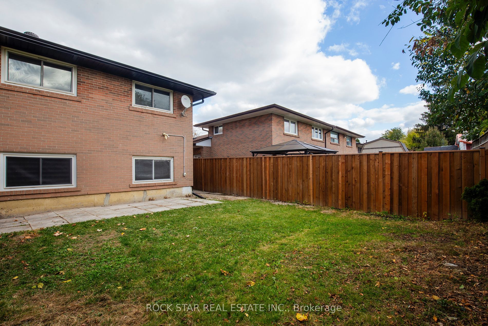 70 Wilton Dr