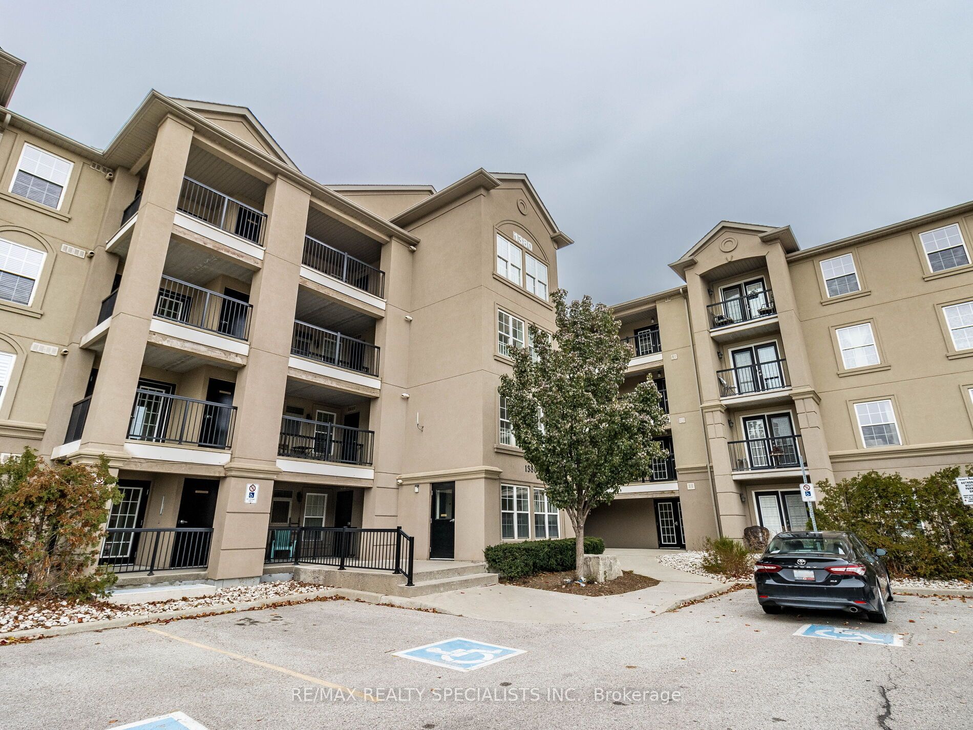 1380 Main Street E, #408