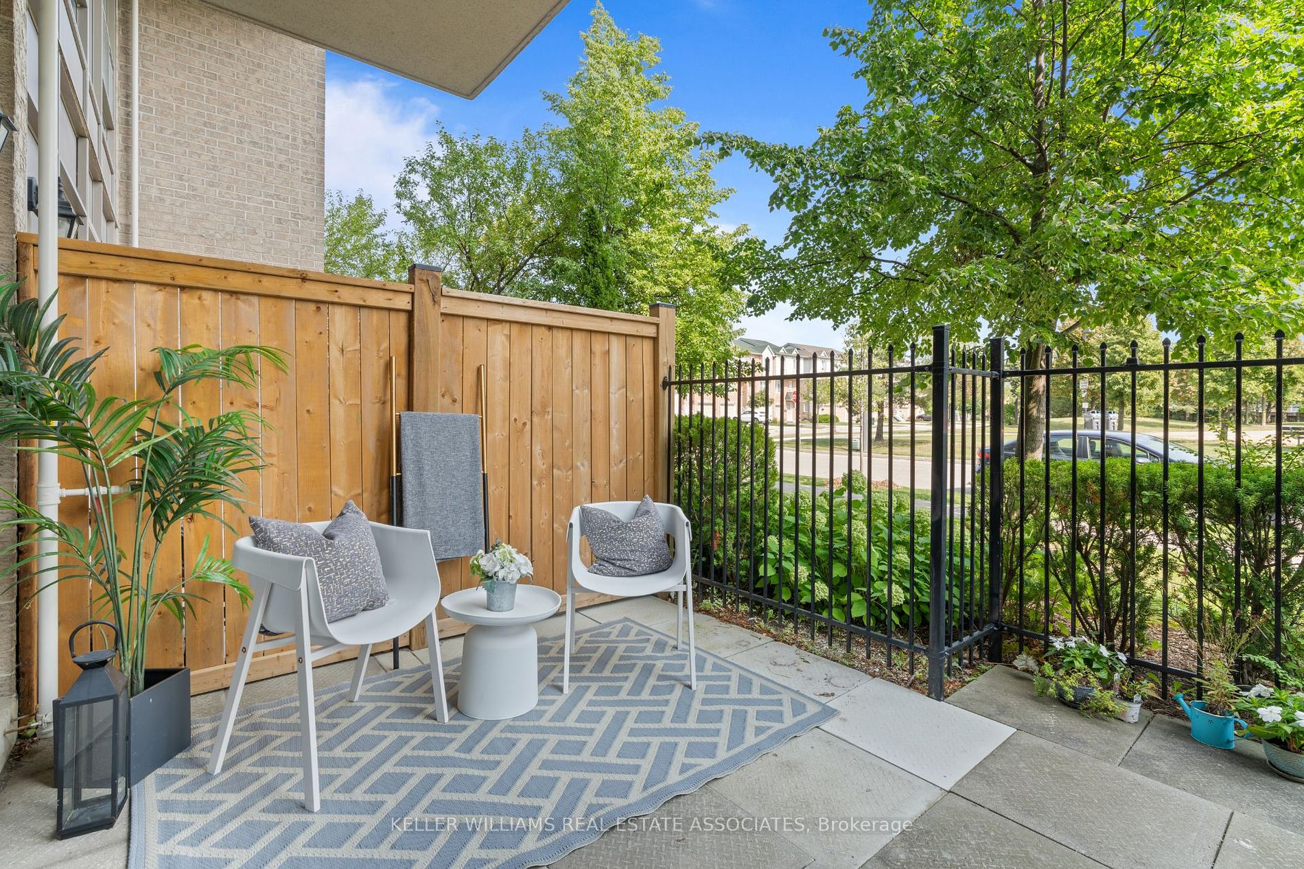 1150 Parkwest Pl, #107