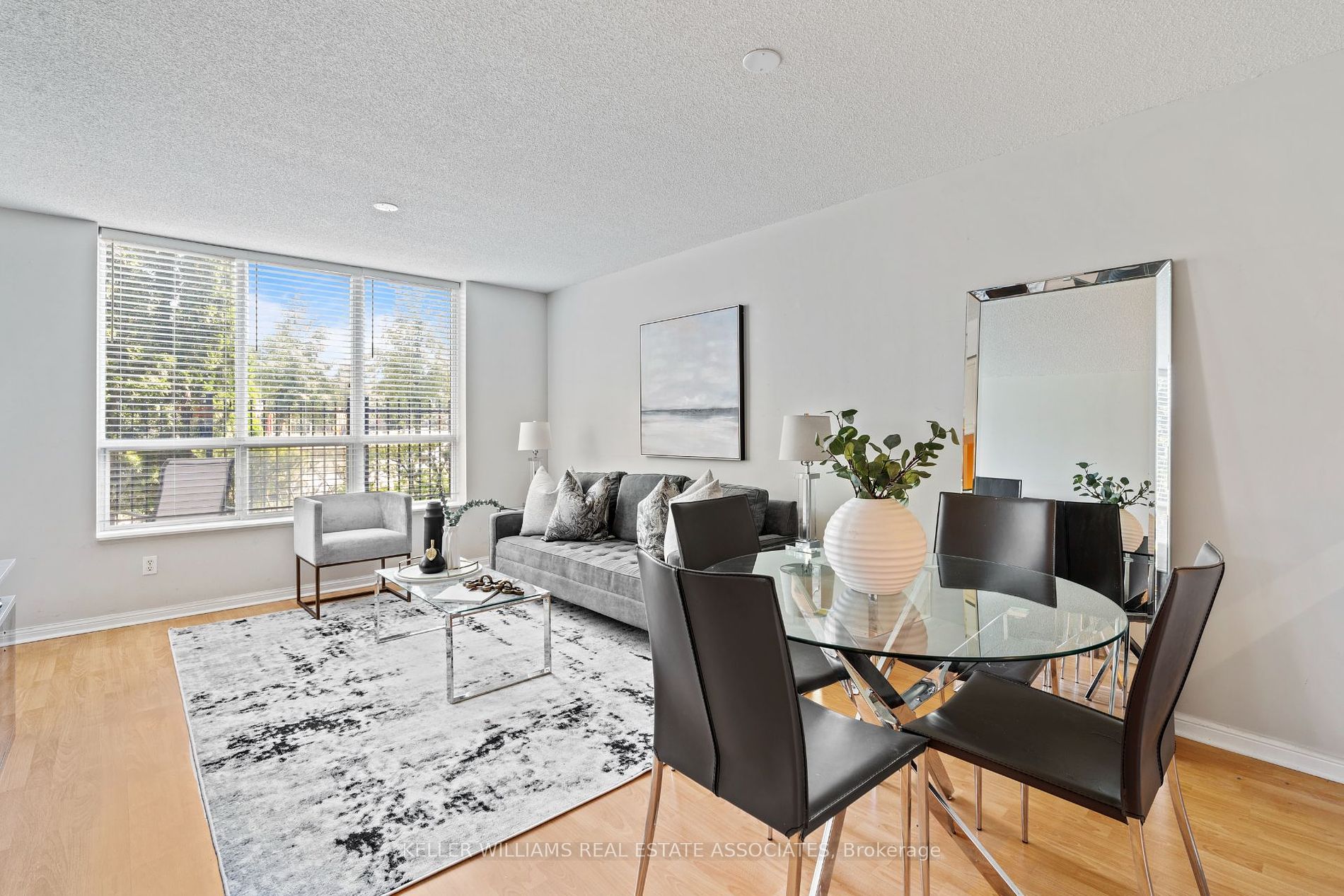 1150 Parkwest Pl, #107