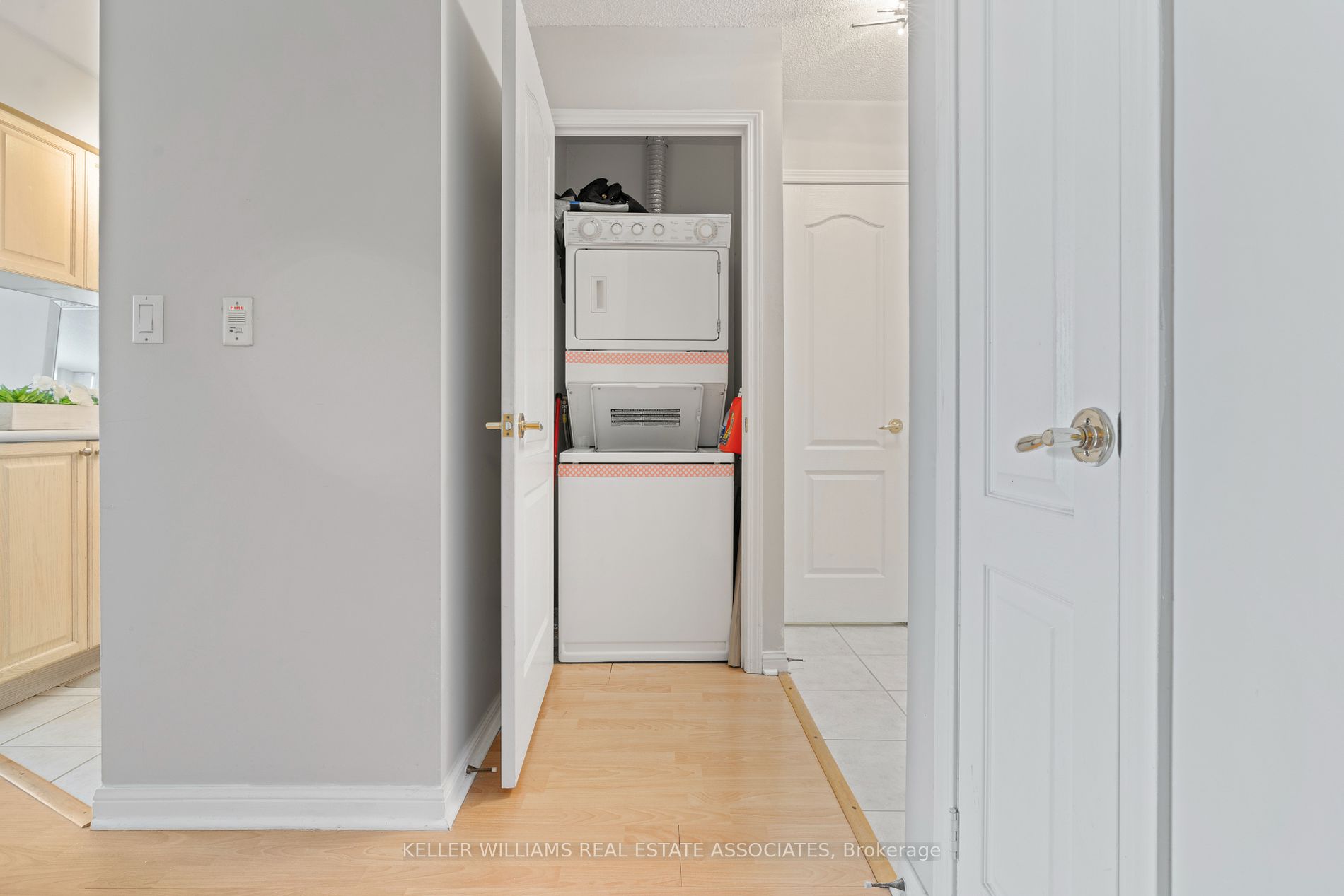 1150 Parkwest Pl, #107