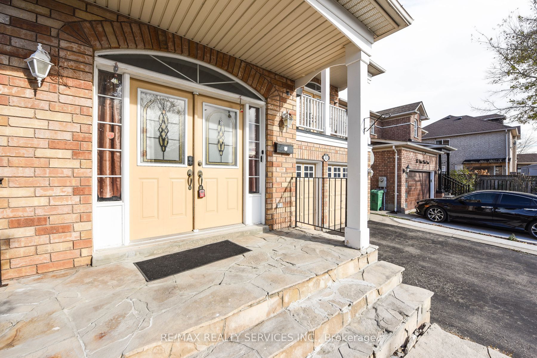 33 Poplar Plains Rd