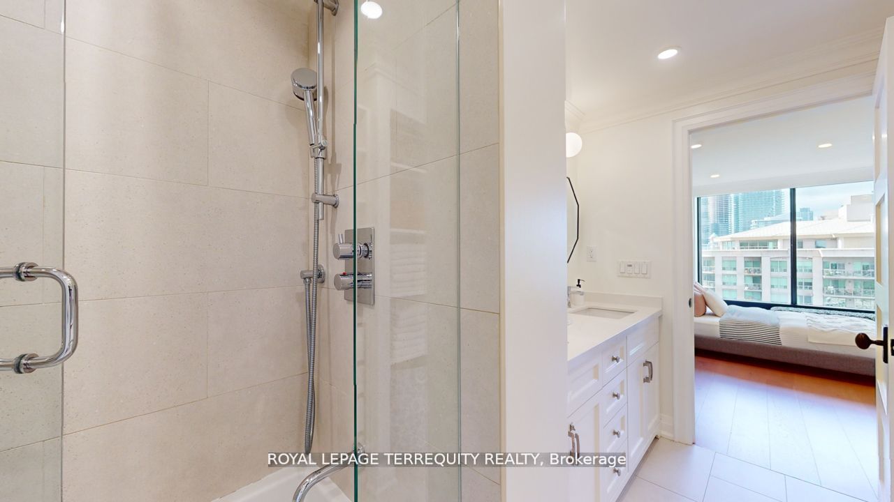 2045 Lake Shore Blvd W, #1709