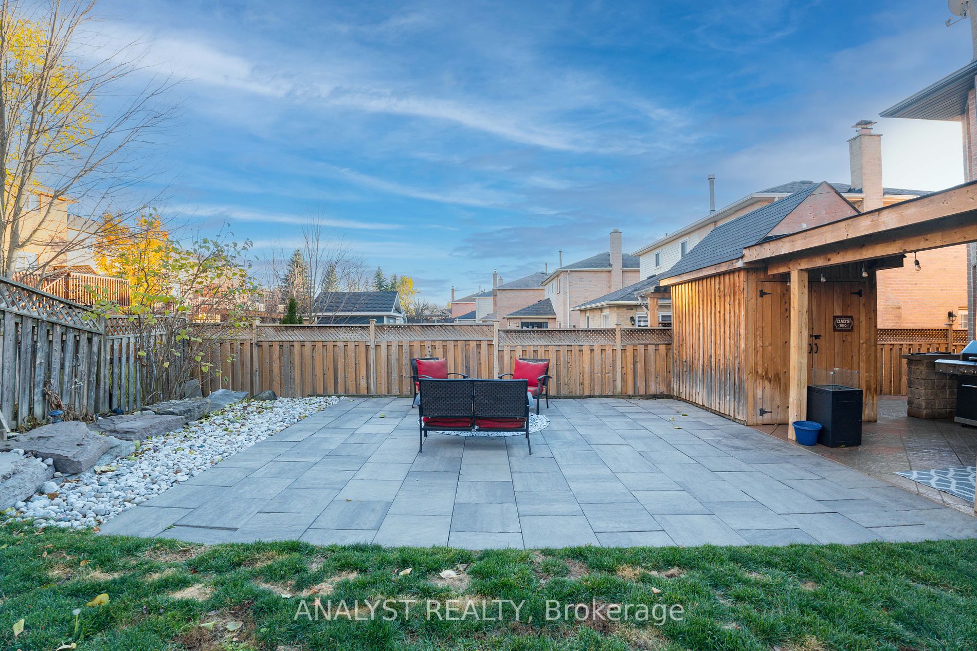 52 St Michaels Cres