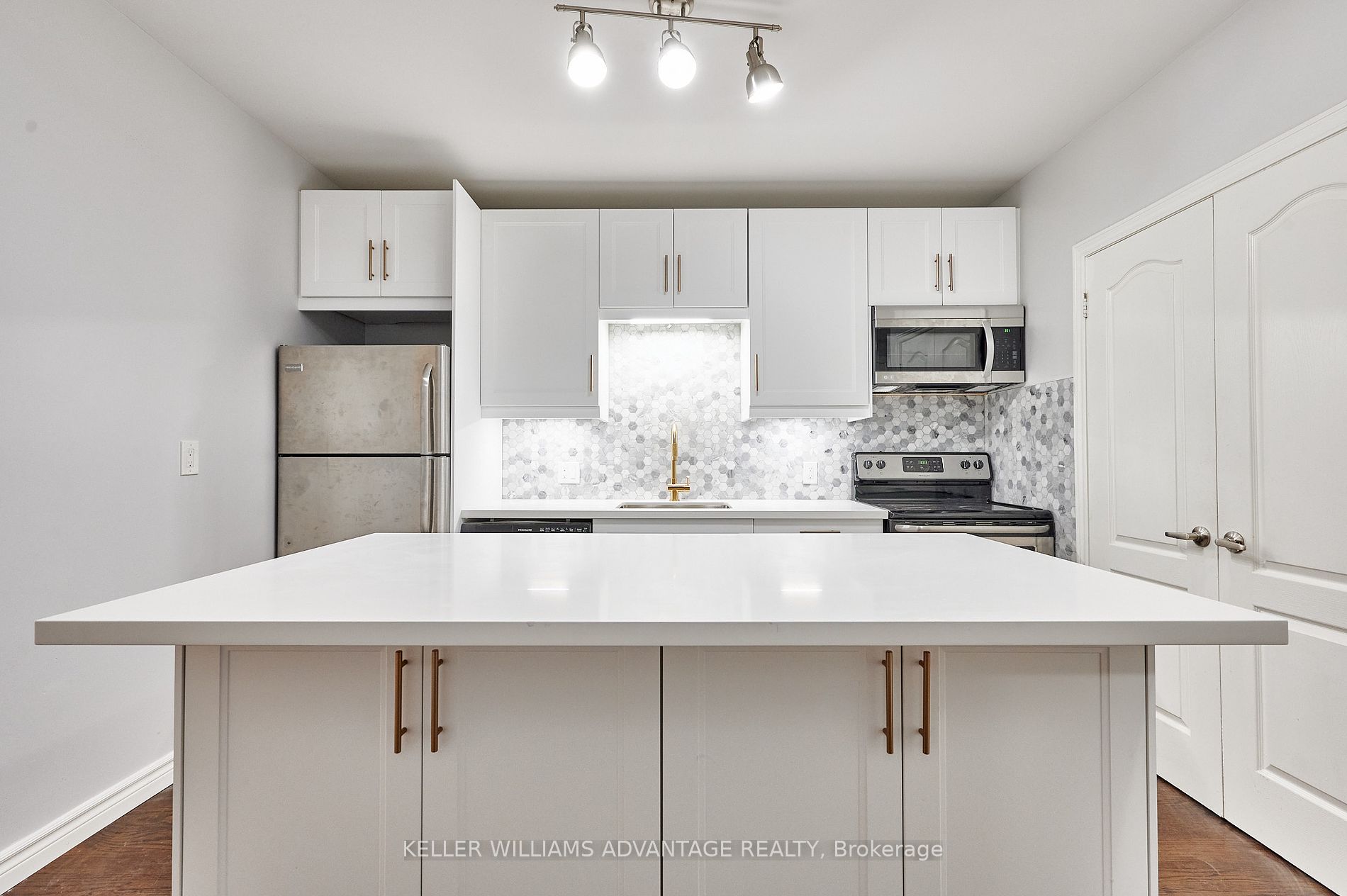 572 Runnymede Road #1