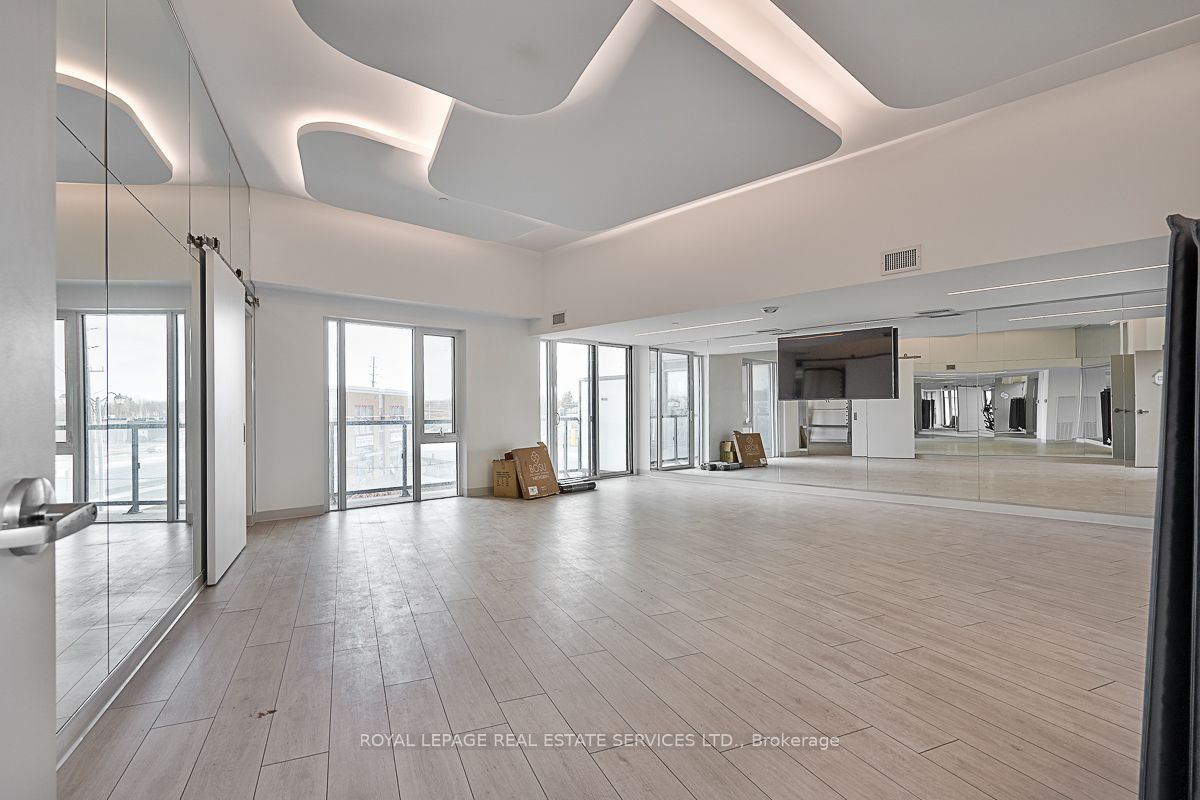 3200 Dakota Common, #B215