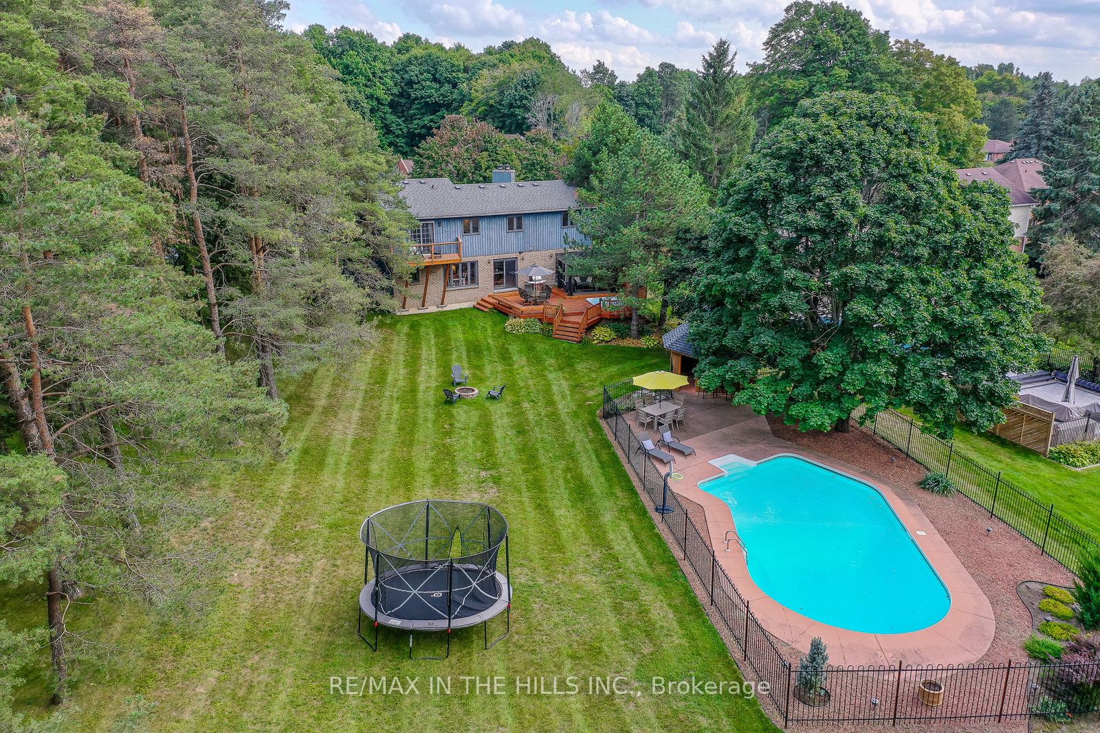6 Rosehill Crt
