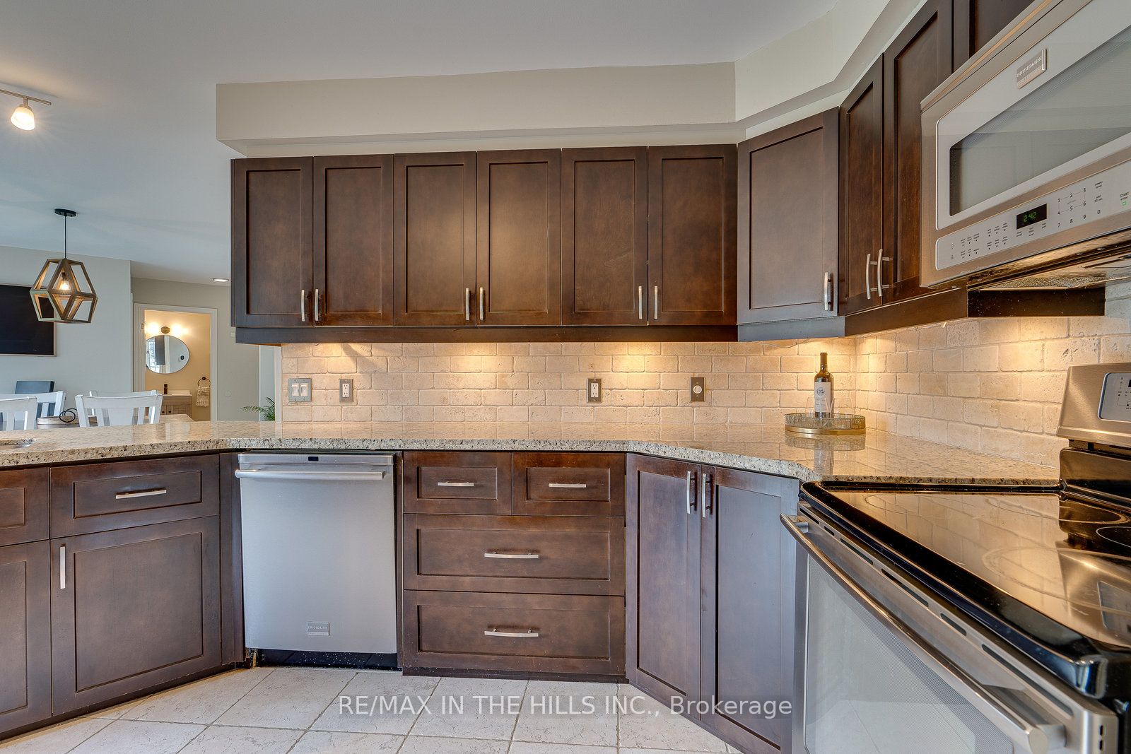 6 Rosehill Crt