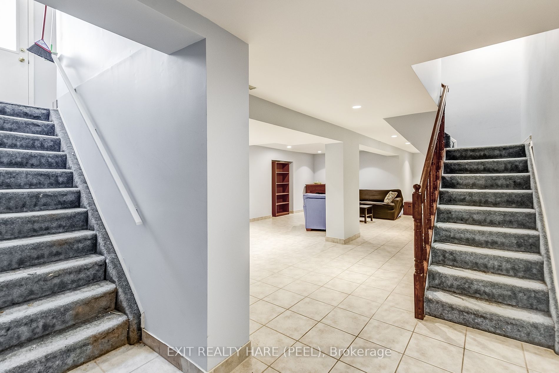 65 Major William Sharpe Drive