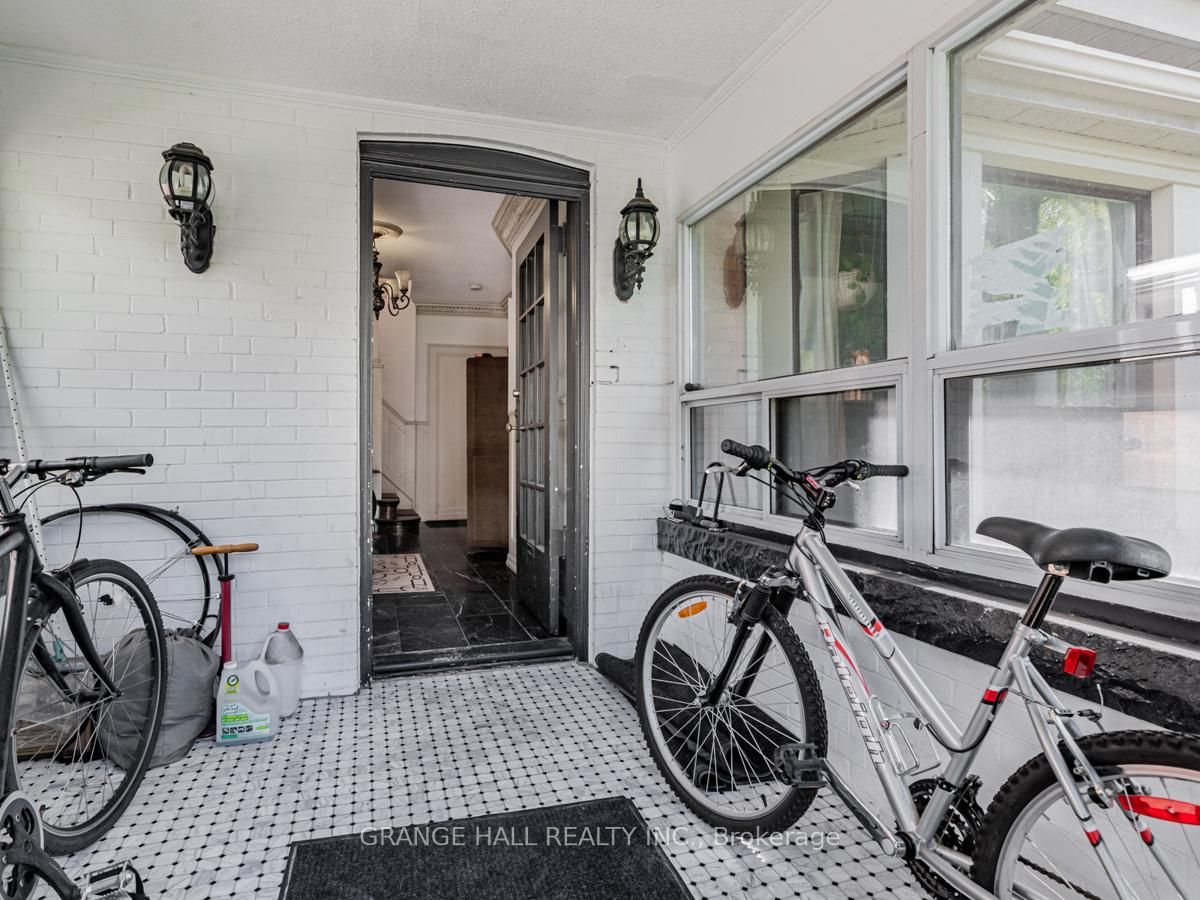 189 Parkside Dr