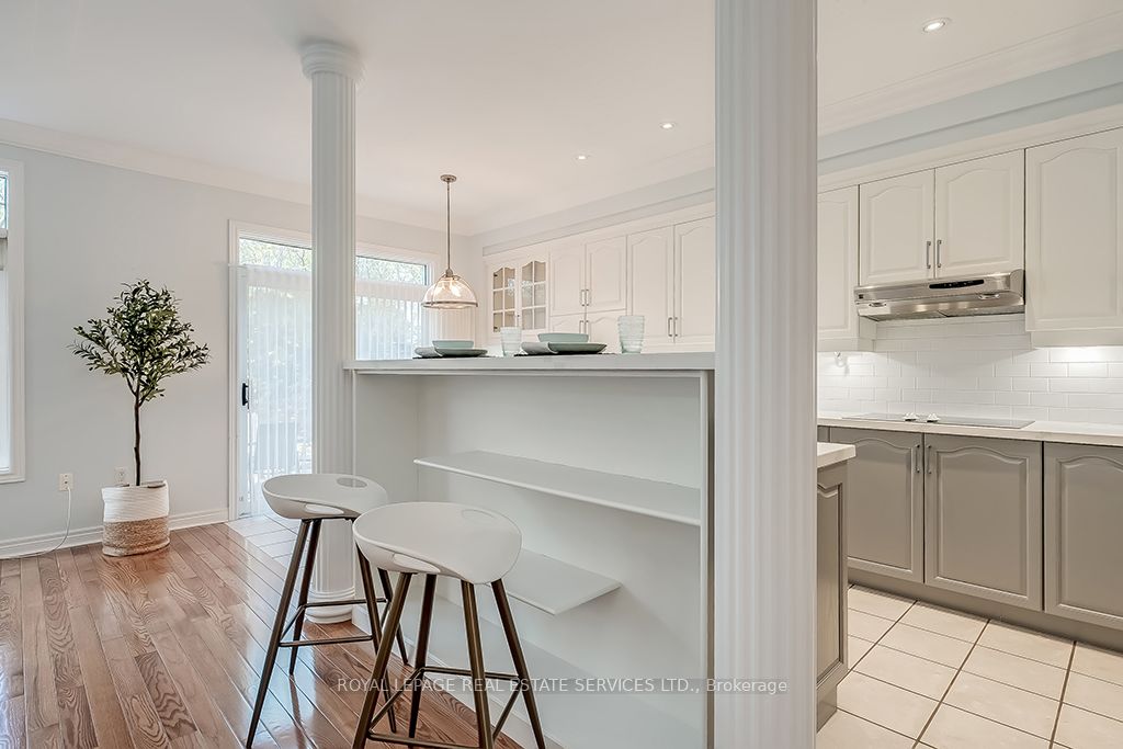 1267 Dorval Drive, #10
