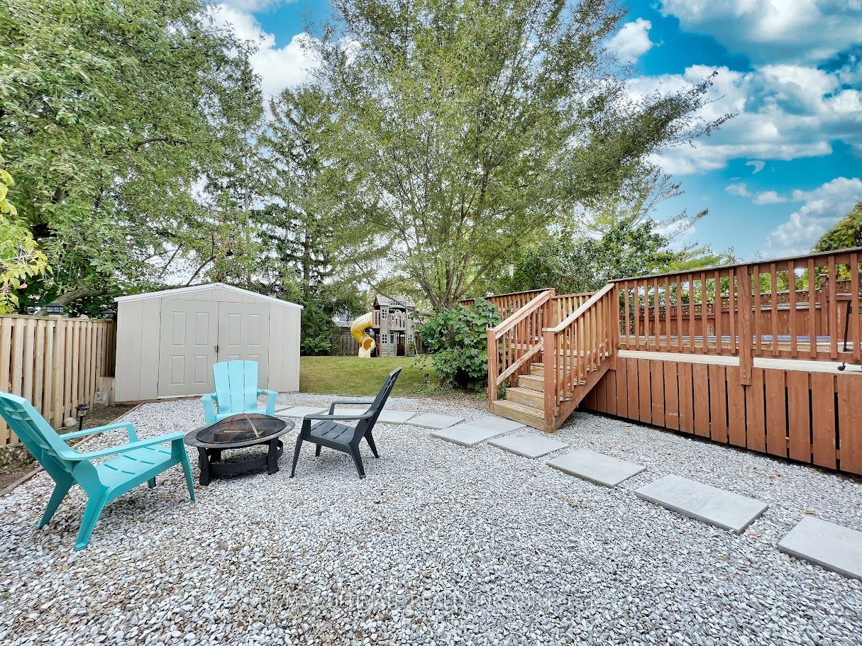 52 Lockerbie Ave
