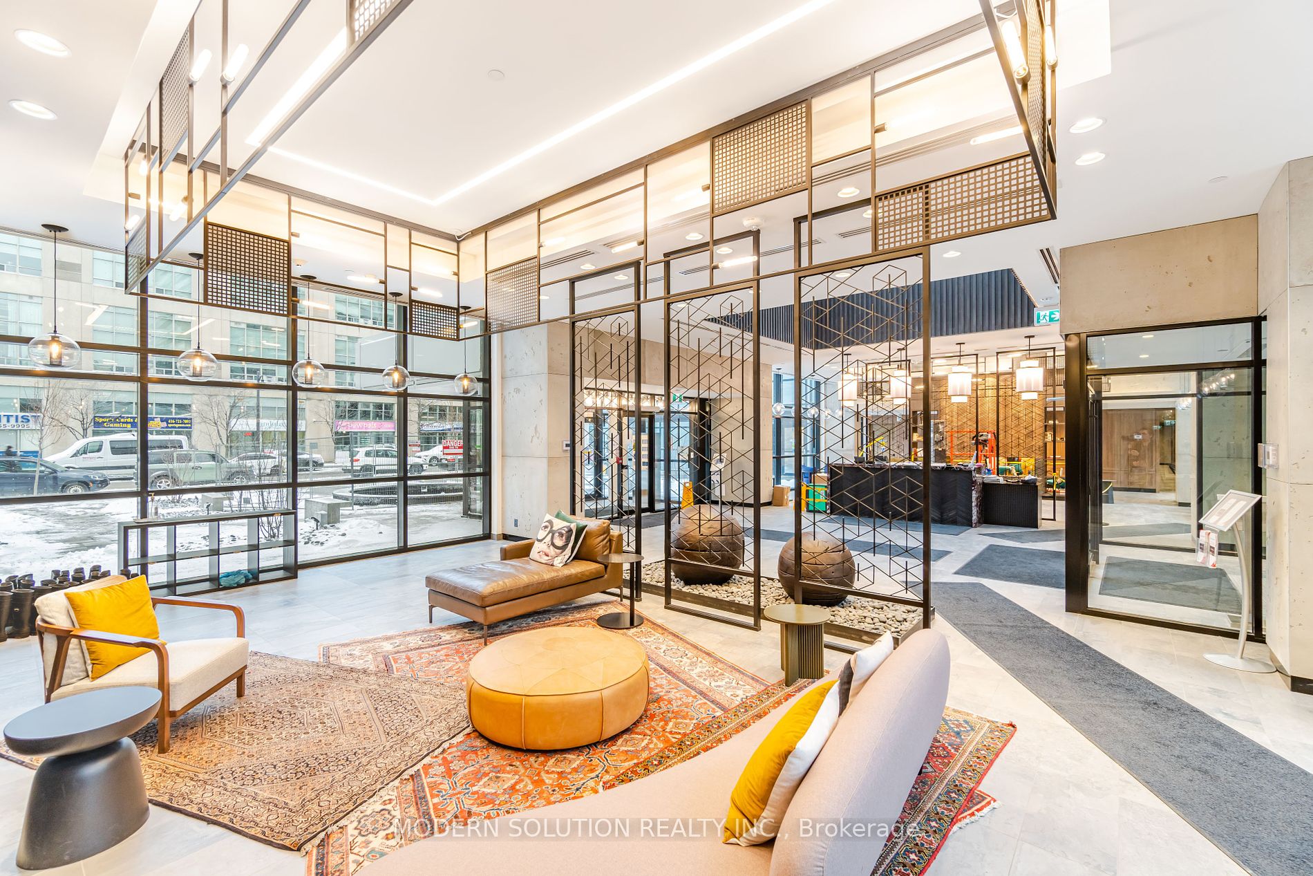 251 Manitoba St, #325
