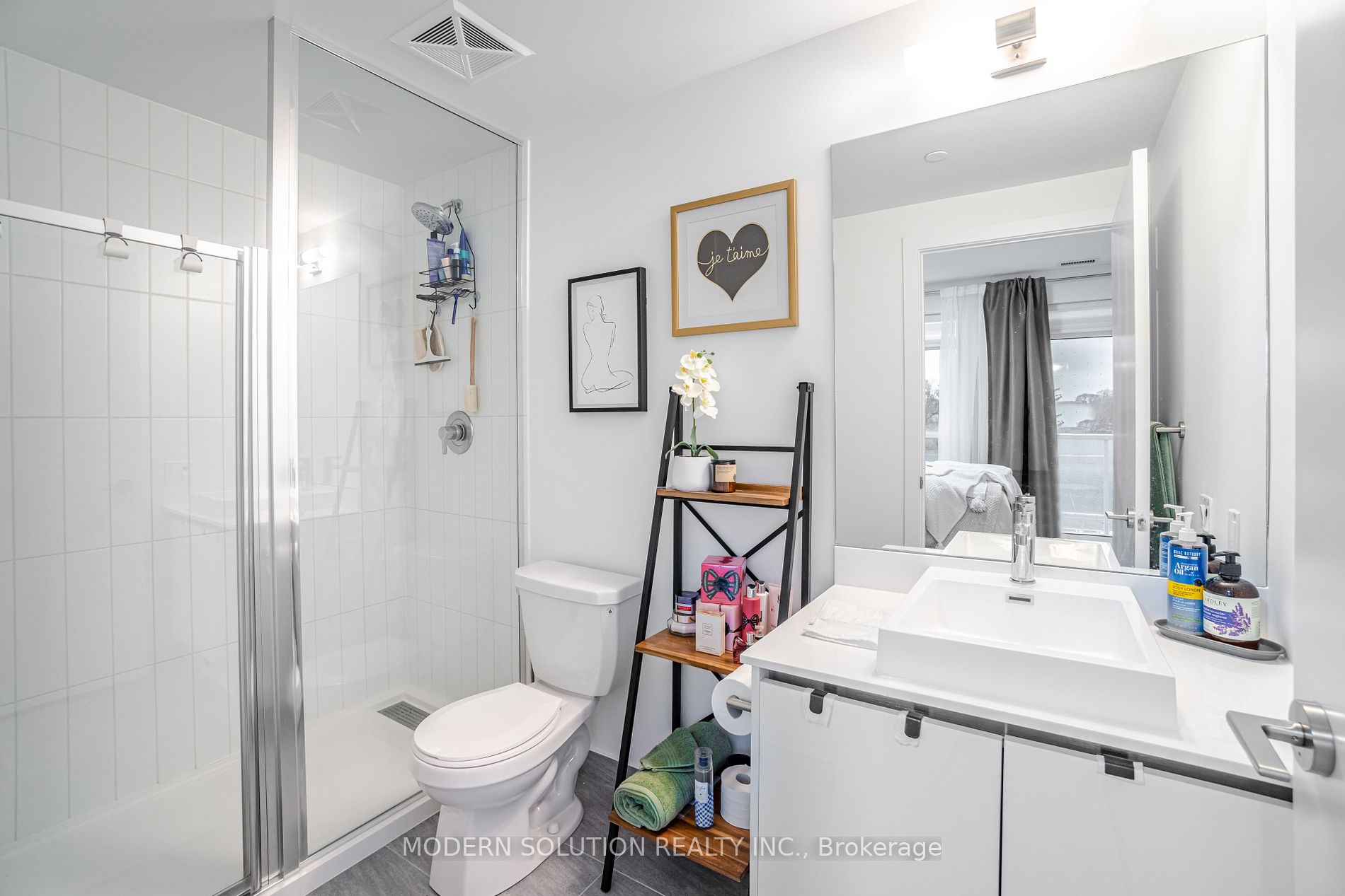 251 Manitoba St, #325