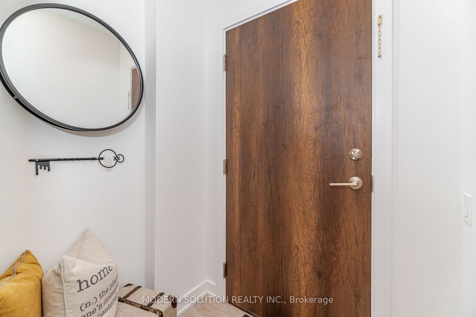 251 Manitoba St, #325