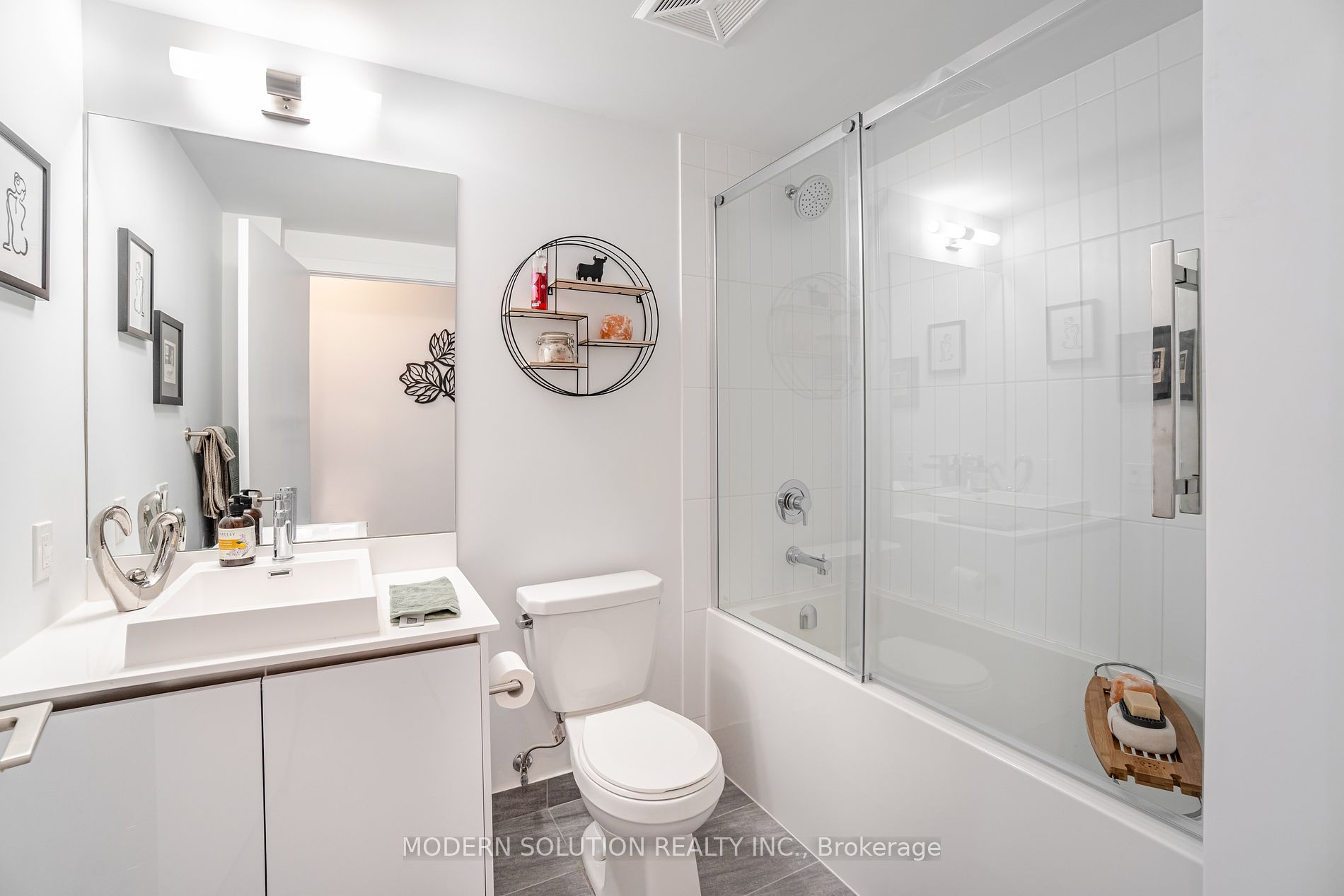 251 Manitoba St, #325