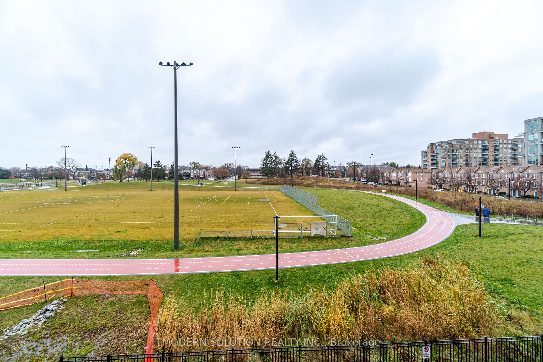 251 Manitoba St, #325