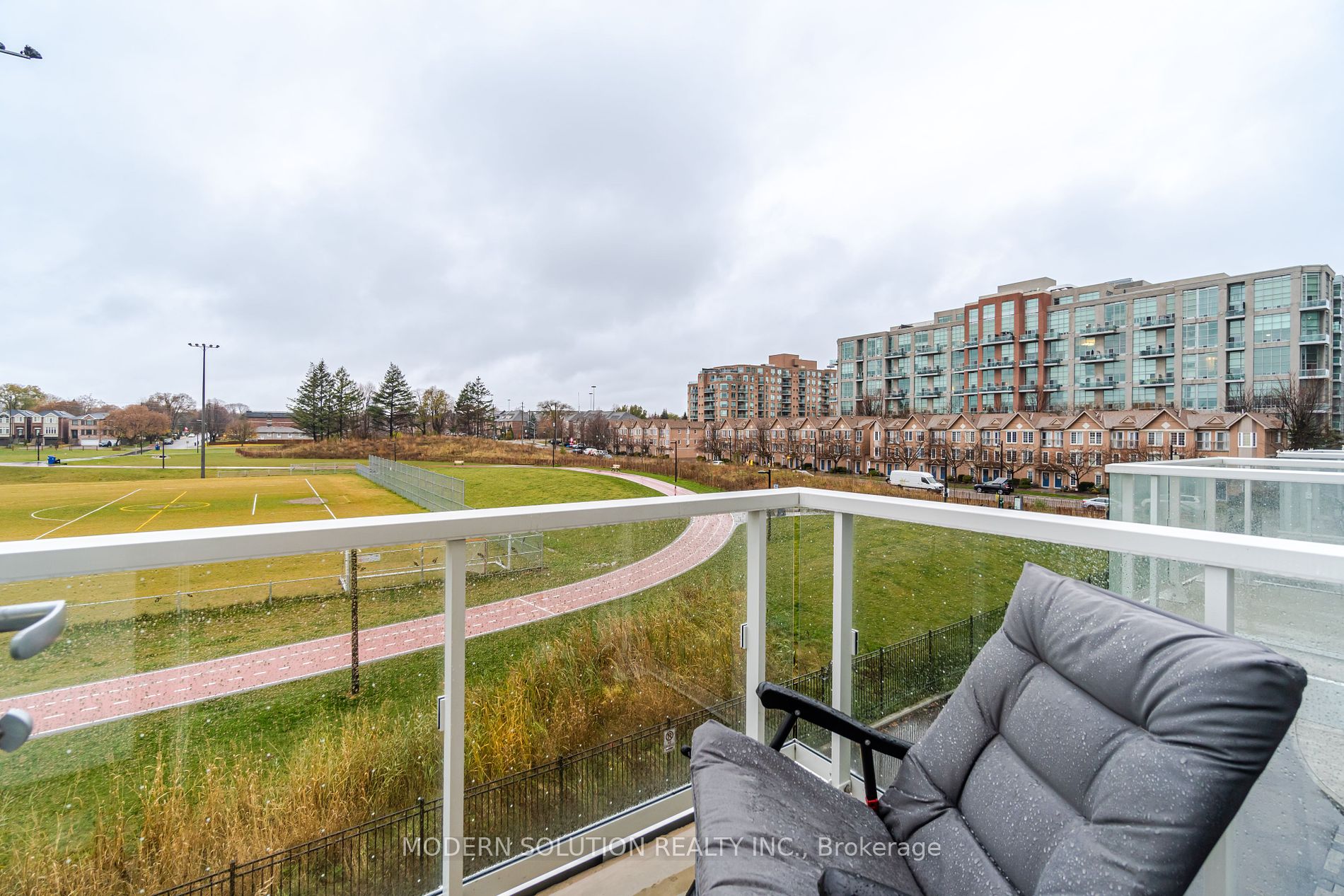251 Manitoba St, #325