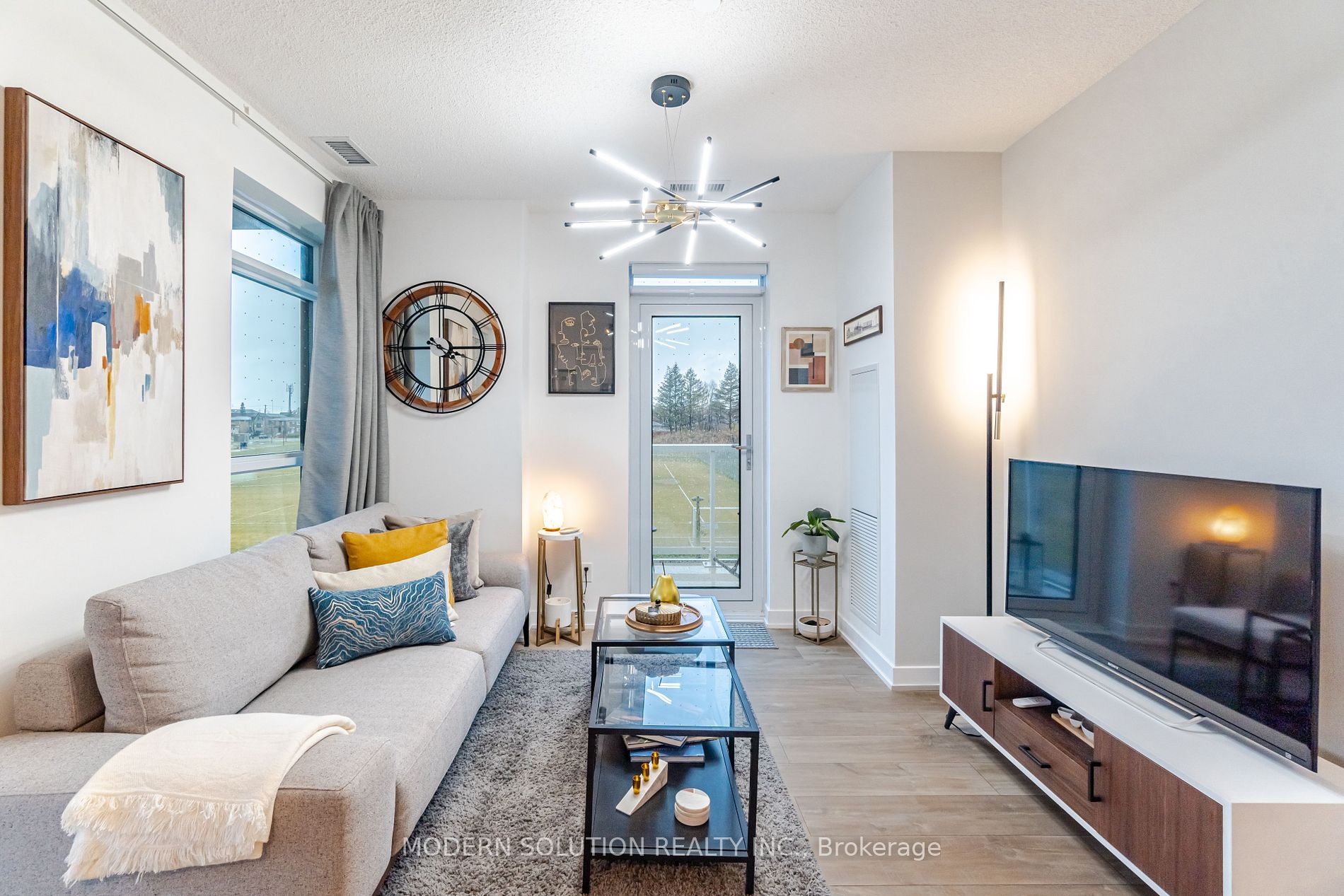 251 Manitoba St, #325