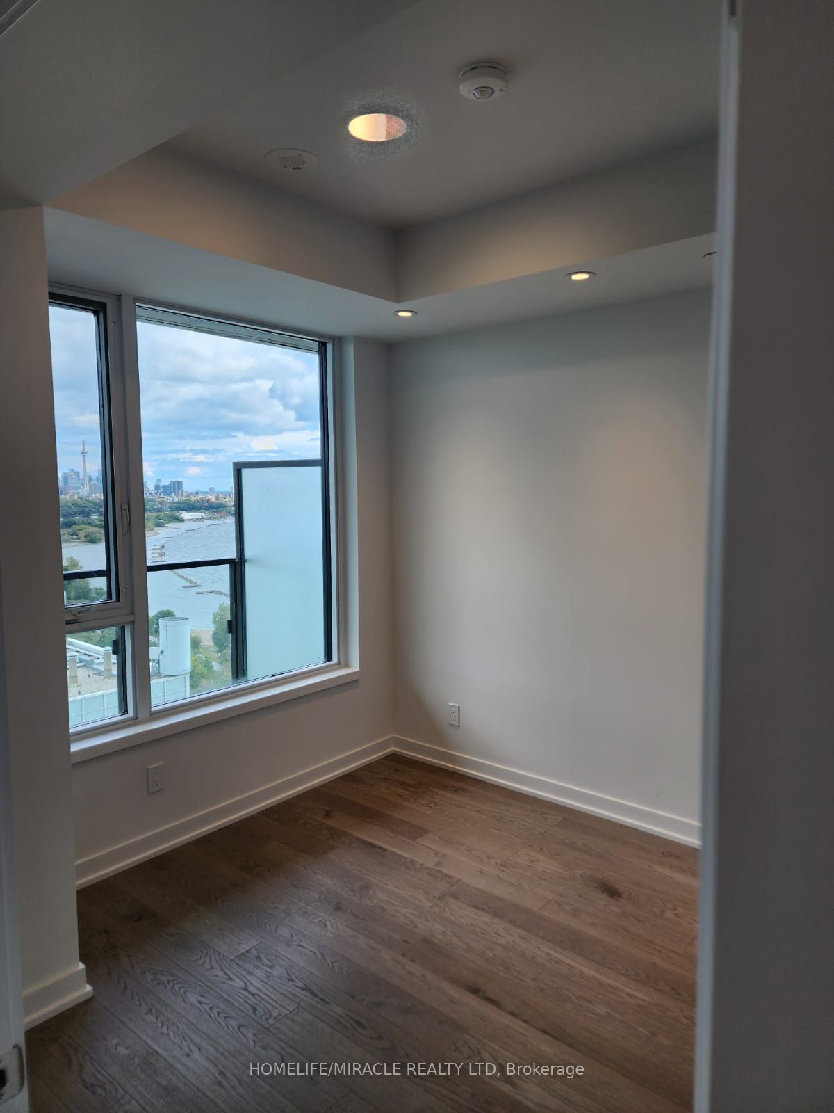 1926 Lakeshore Boulevard, #2805